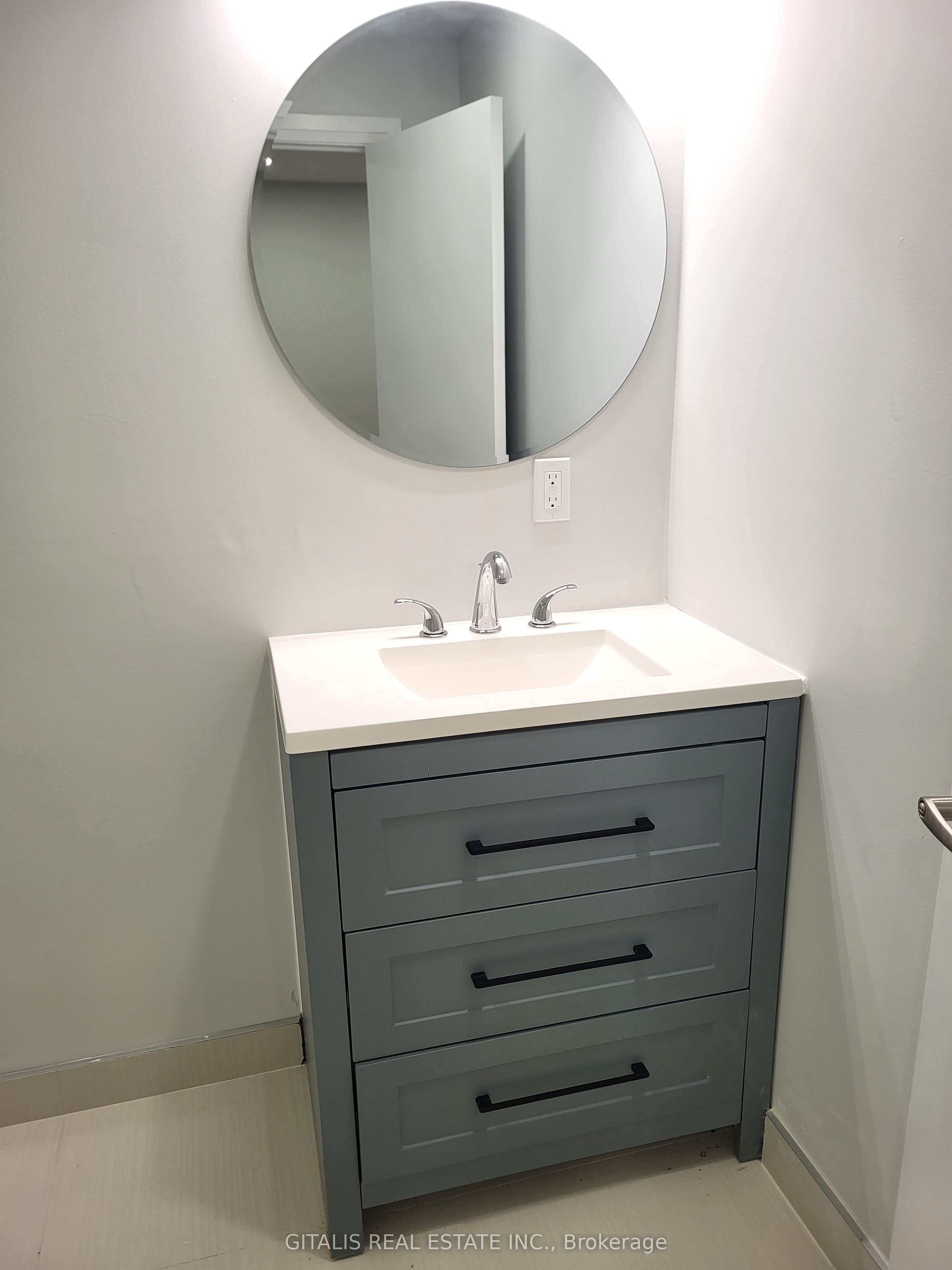 195 Oakmount Road N B2, Toronto, ON M6P 2N1 photo 4