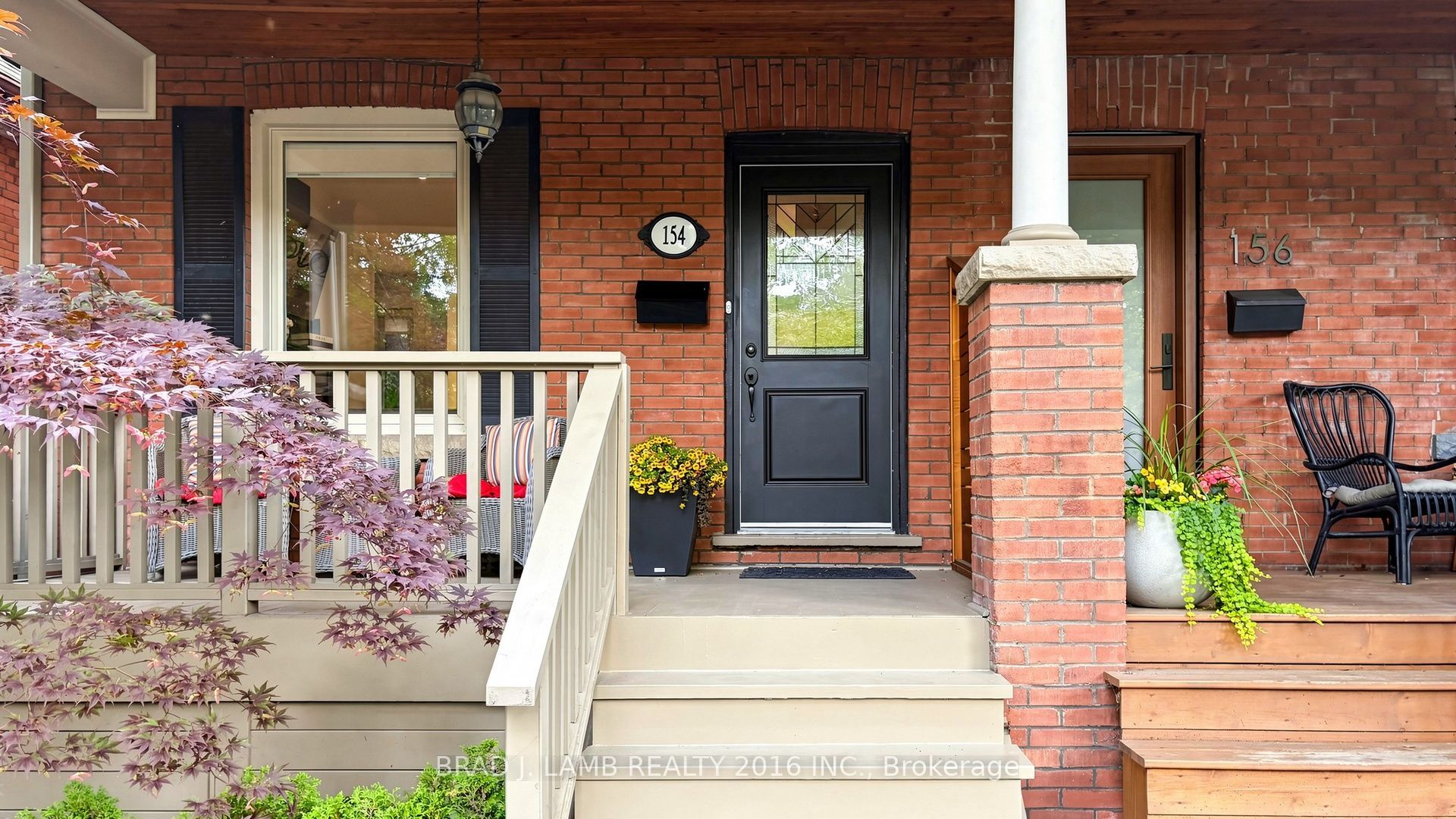 154 Fairview Avenue, Toronto, ON M6P 3A5 photo 2