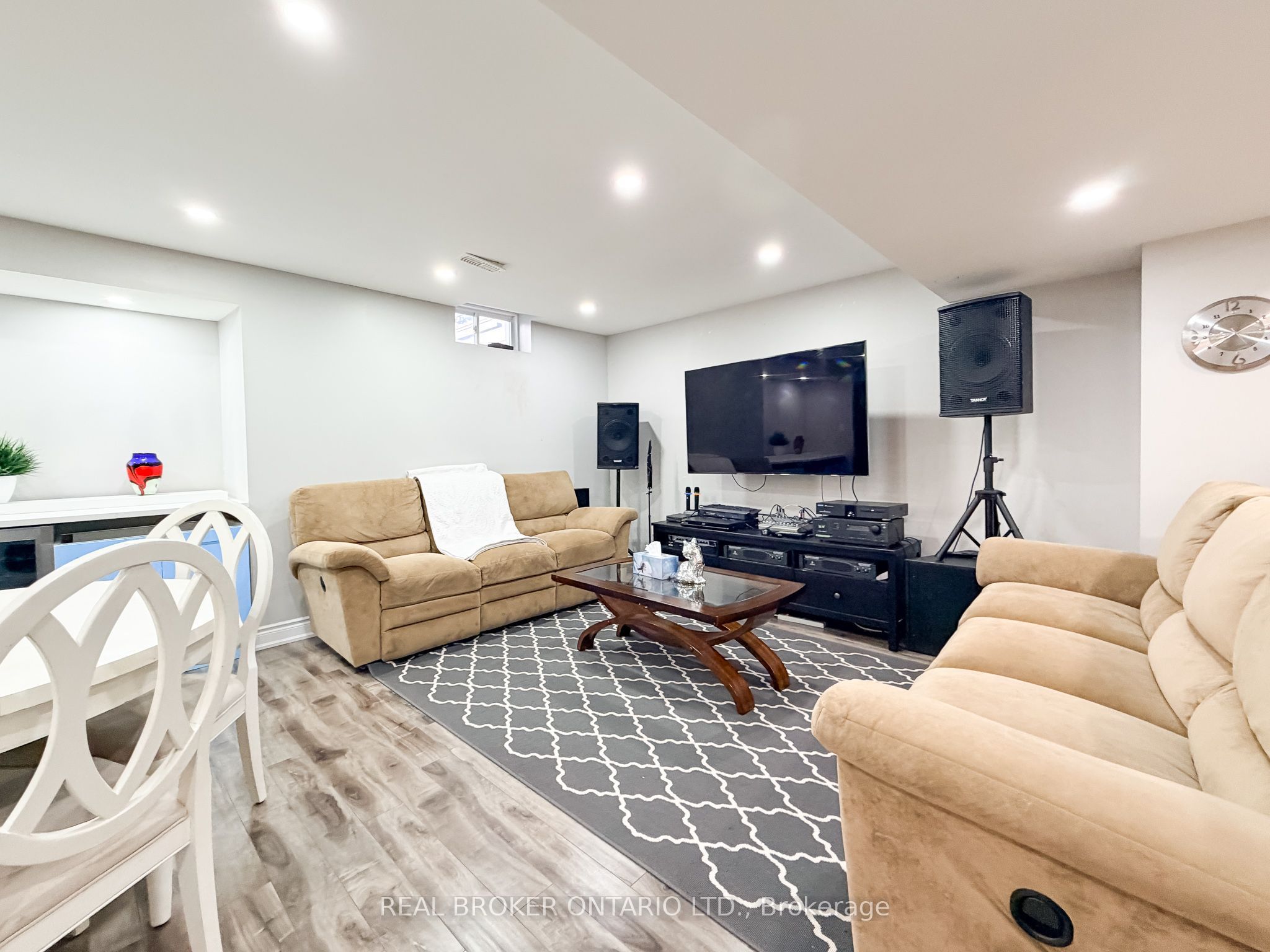 135 Goodwin Crescent Basement, Milton, ON L9E 1H9 photo 3
