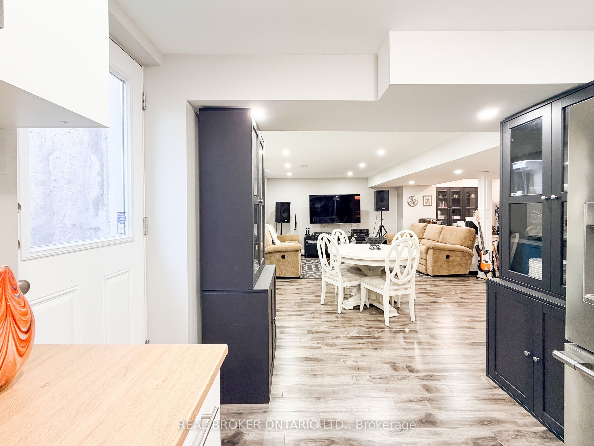 135 Goodwin Crescent Basement, Milton, ON L9E 1H9 photo 5