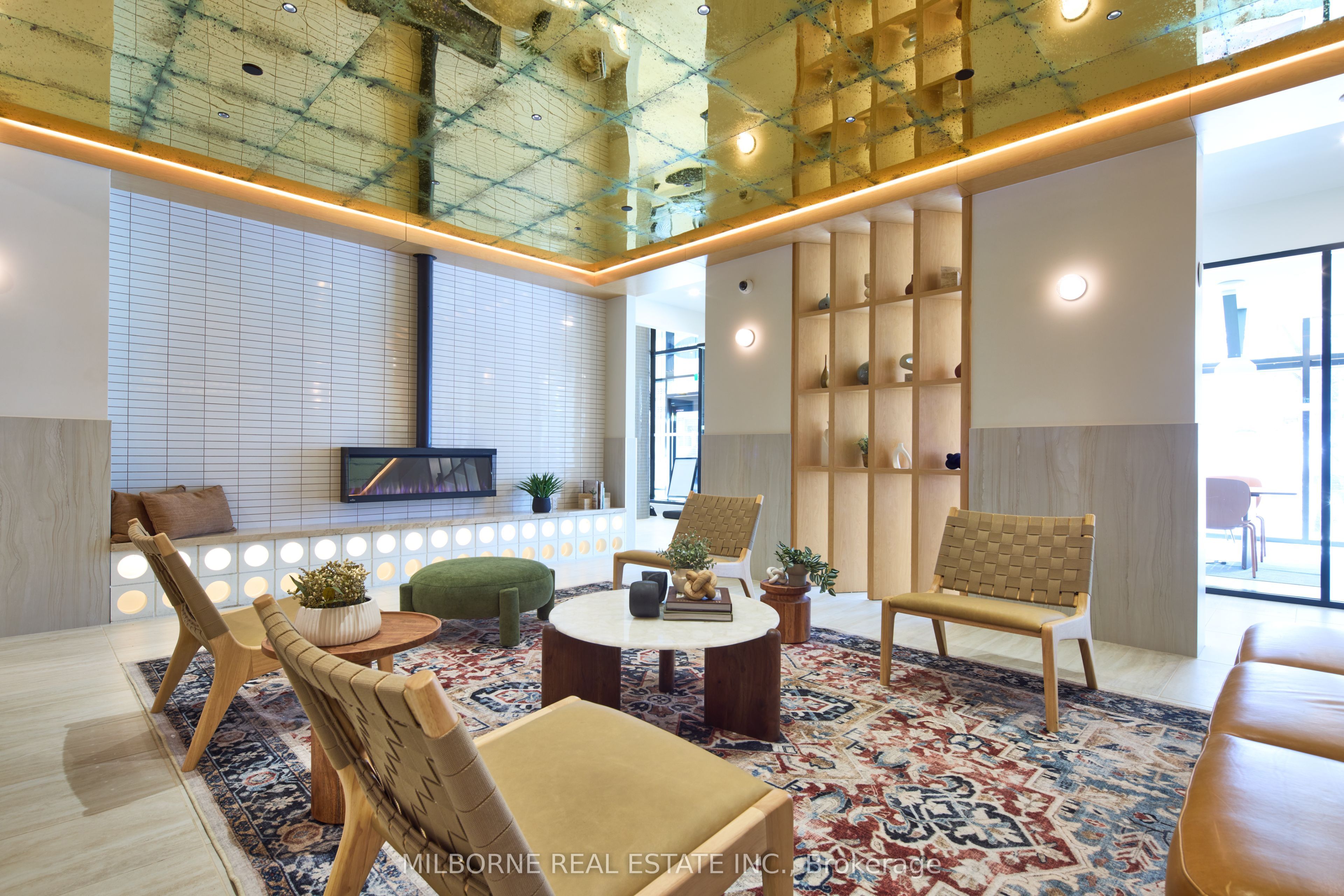 1660 Bloor Street W 909, Toronto, ON M6P 1A8 photo 3