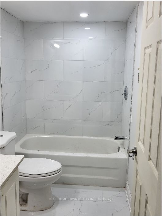 23 Castlehill Road, Brampton, ON L6X 4E3 photo 3