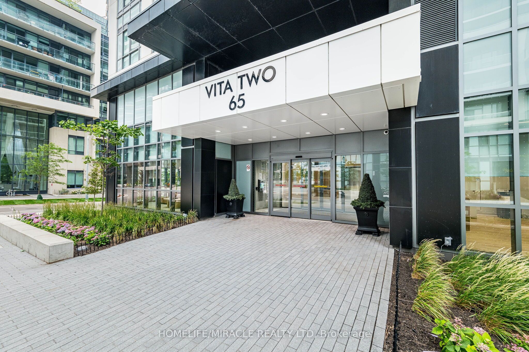 65 Annie Craig Drive 303, Toronto, ON M8V 0C4 photo 3