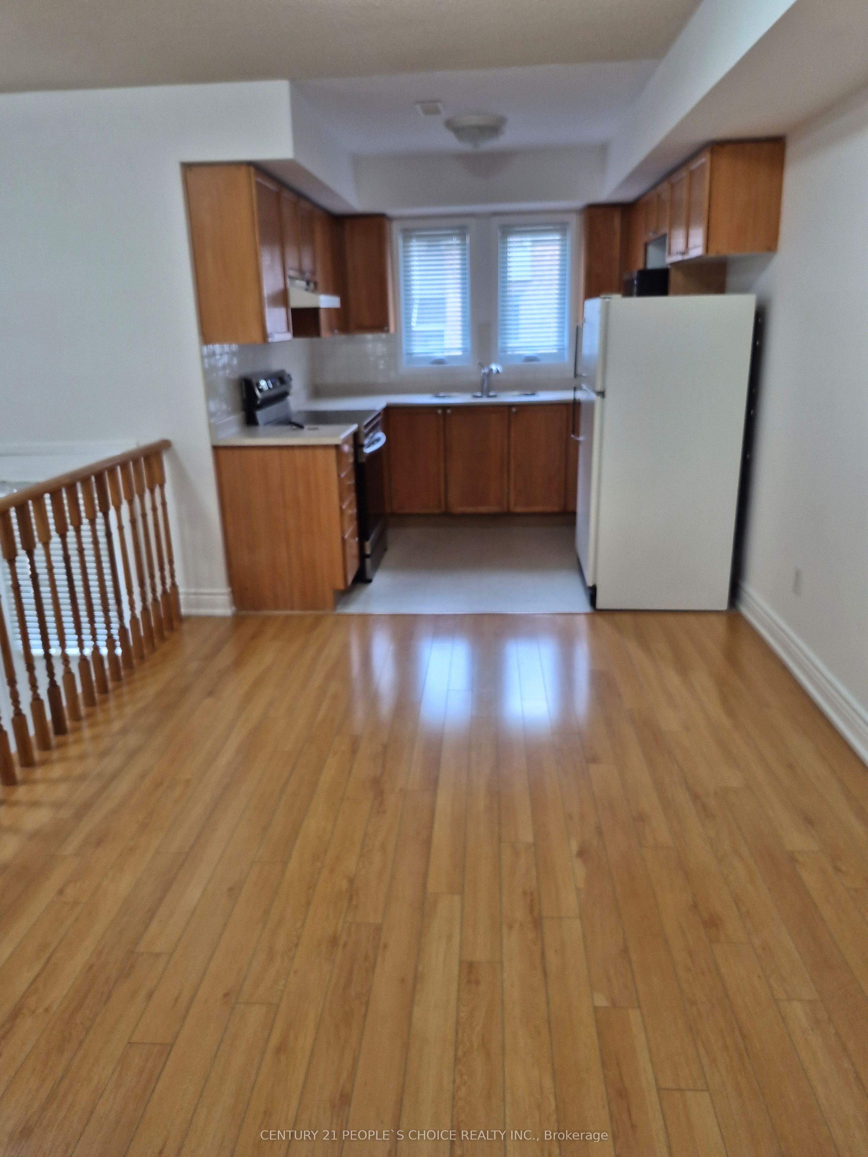 1050 Bristol Road W 111, Mississauga, ON L5V 2E8 photo 4