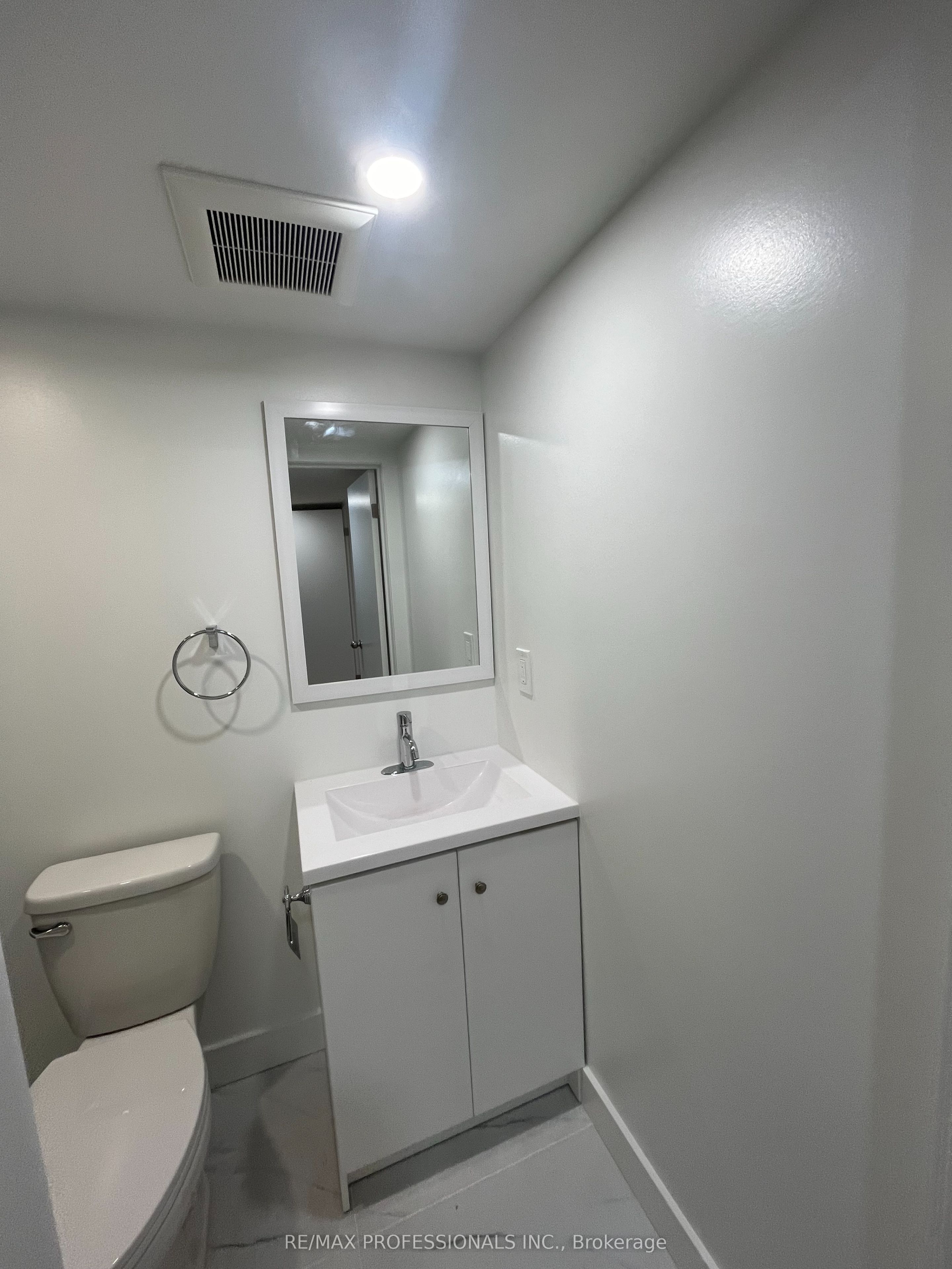41 Tavistock Road B, Toronto, ON M3M 2N5 photo 4