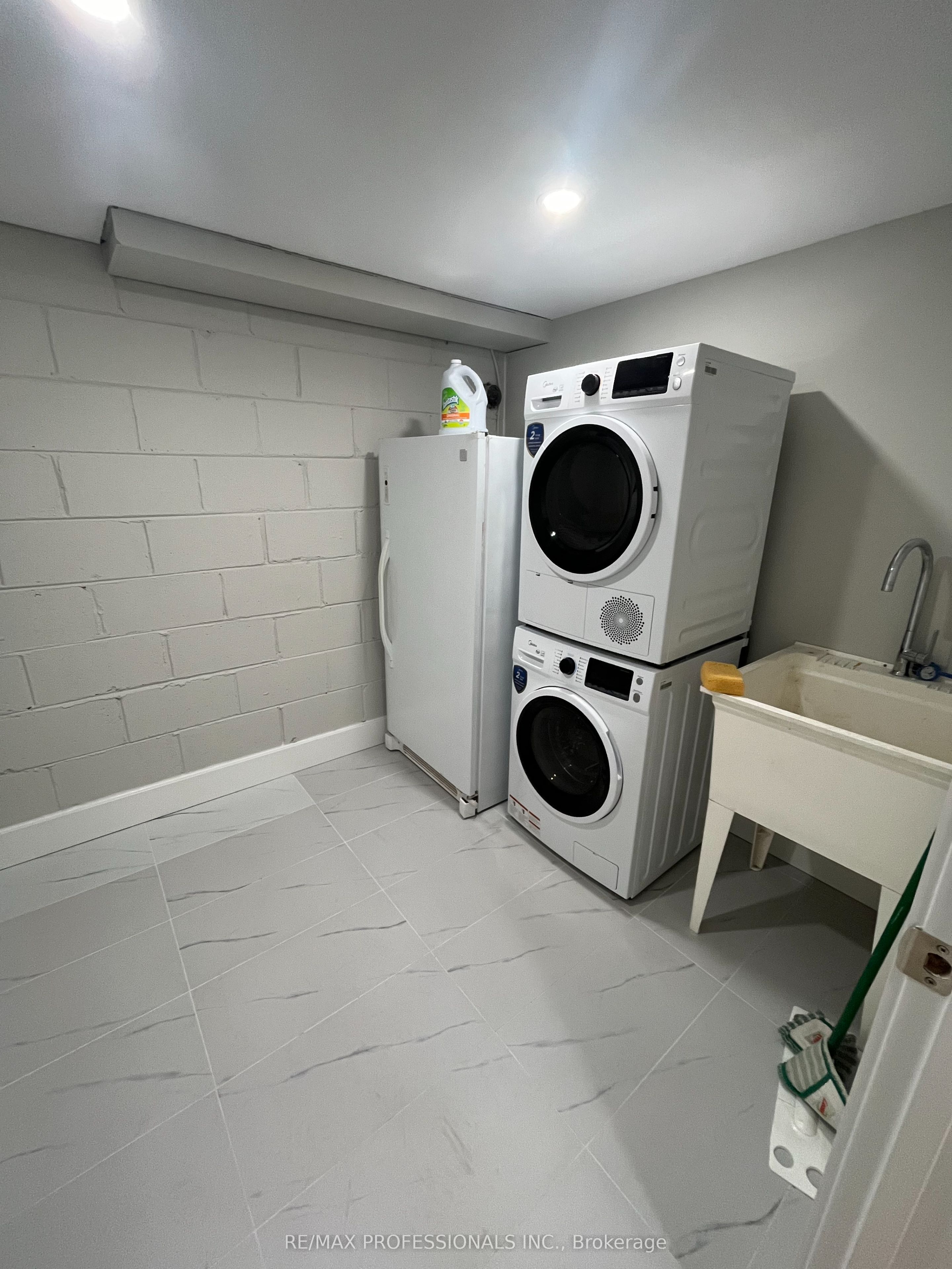 41 Tavistock Road B, Toronto, ON M3M 2N5 photo 5