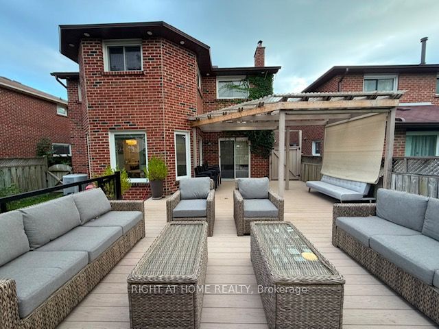 4203 Colonial Drive, Mississauga, ON L5L 4C1 photo 2