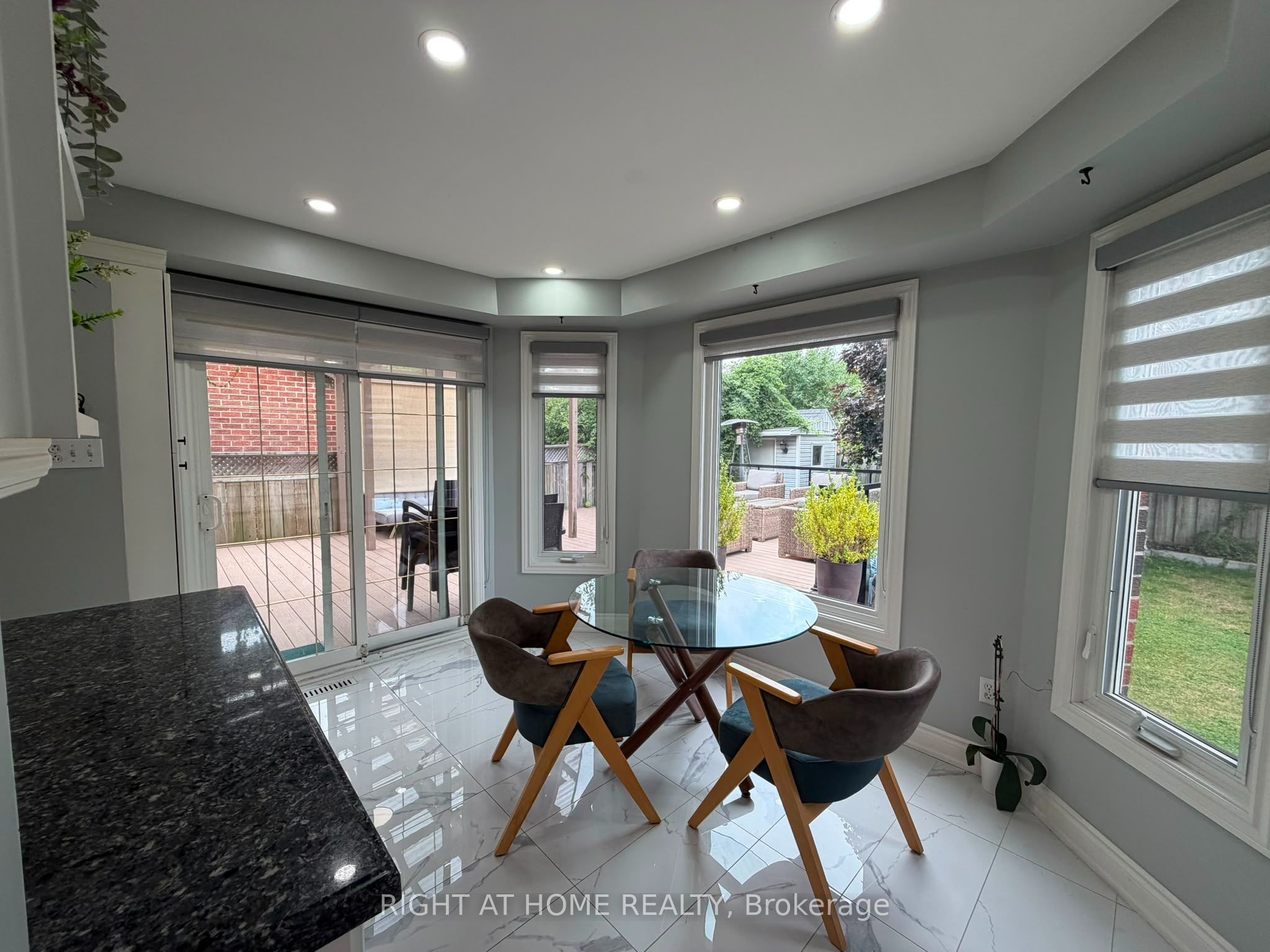 4203 Colonial Drive, Mississauga, ON L5L 4C1 photo 3
