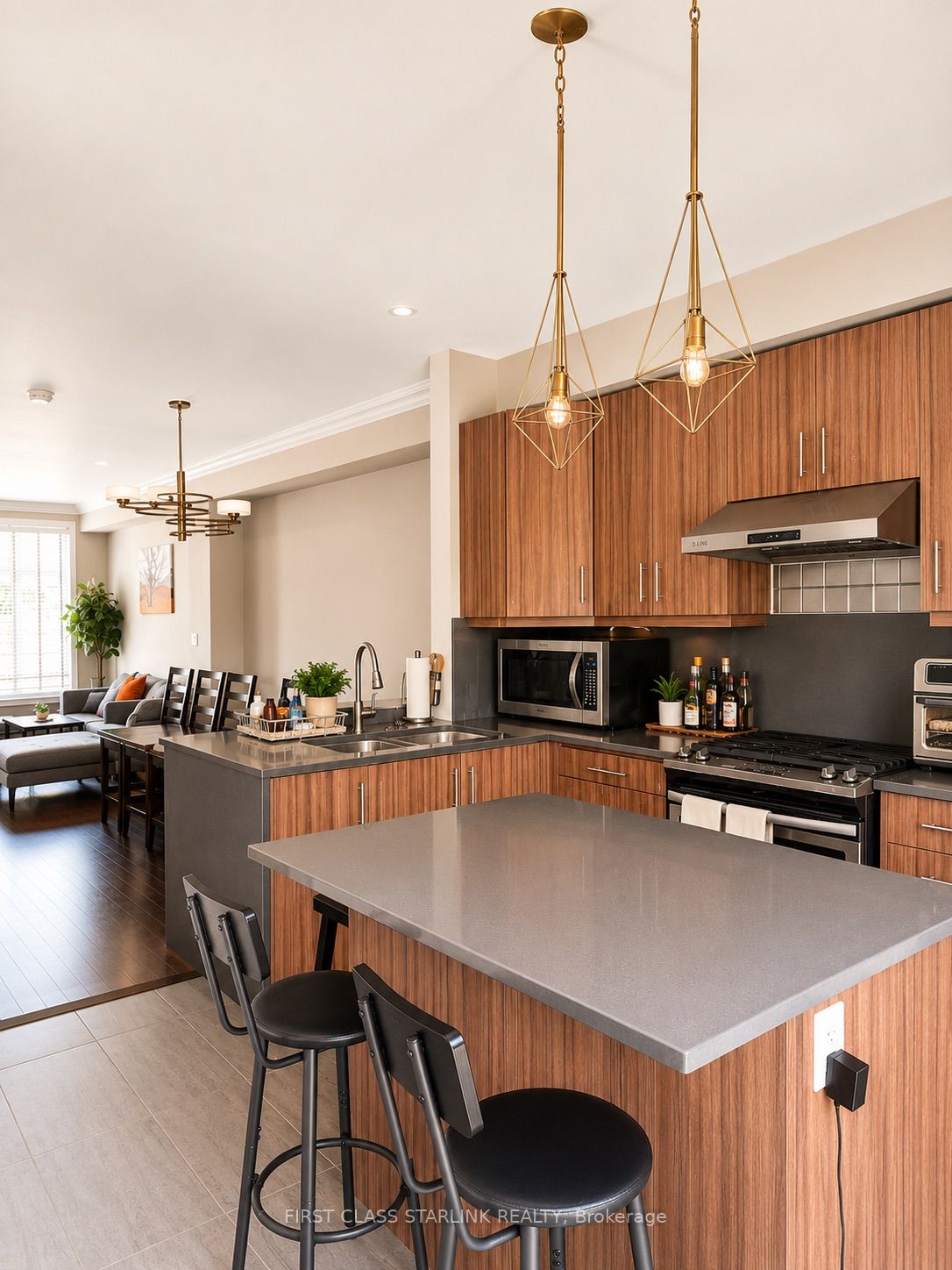 2058 Queensborough Gate 34, Mississauga, ON L5M 0X9 photo 2