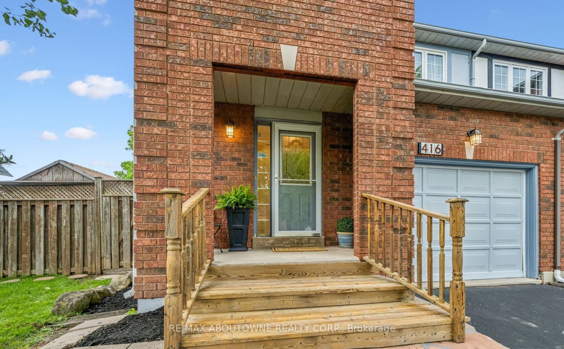 416 Marlatt Drive, Oakville, ON L6H 5X5 photo 3