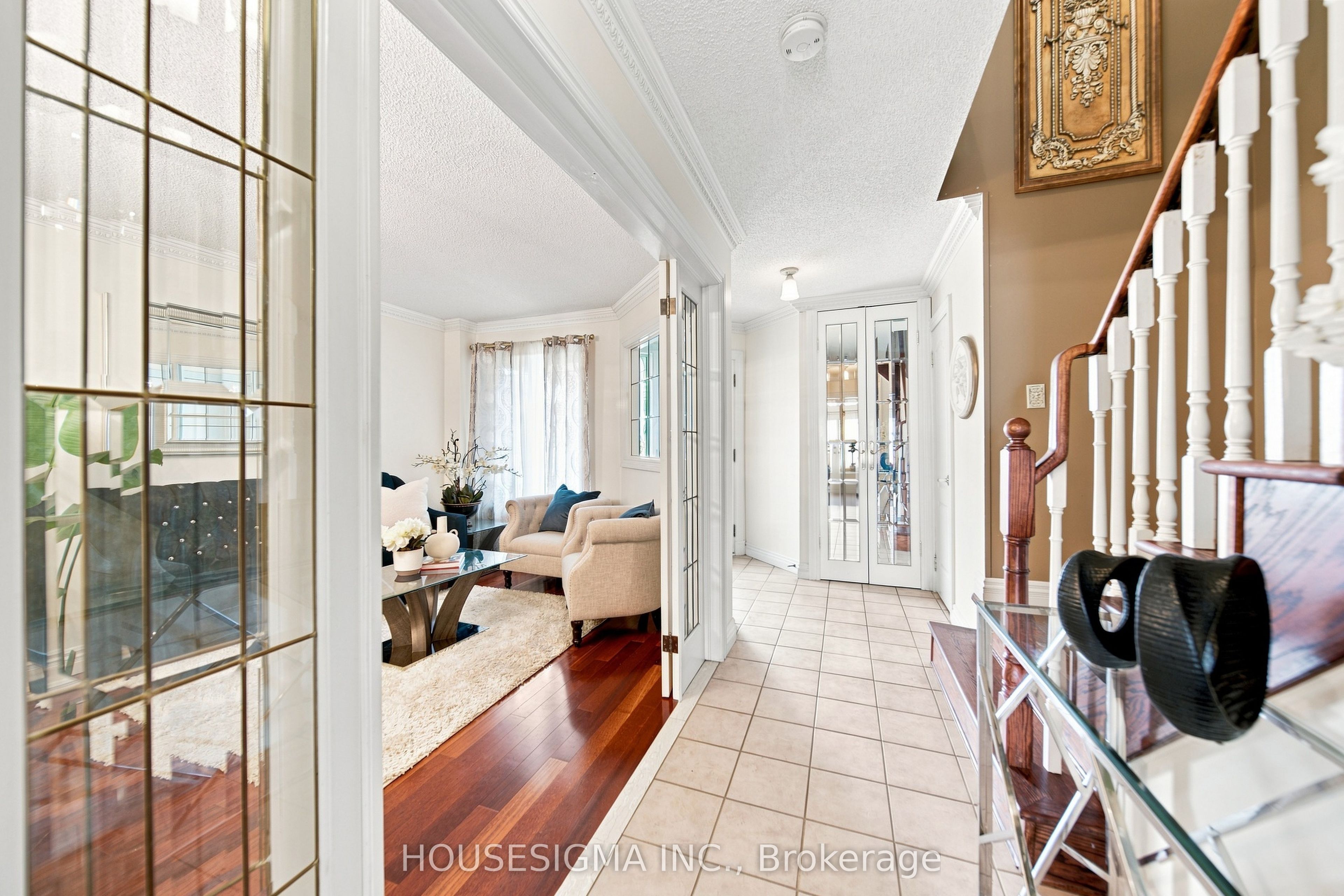 902 Applecroft Circle, Mississauga, ON L5V 2A7 photo 5