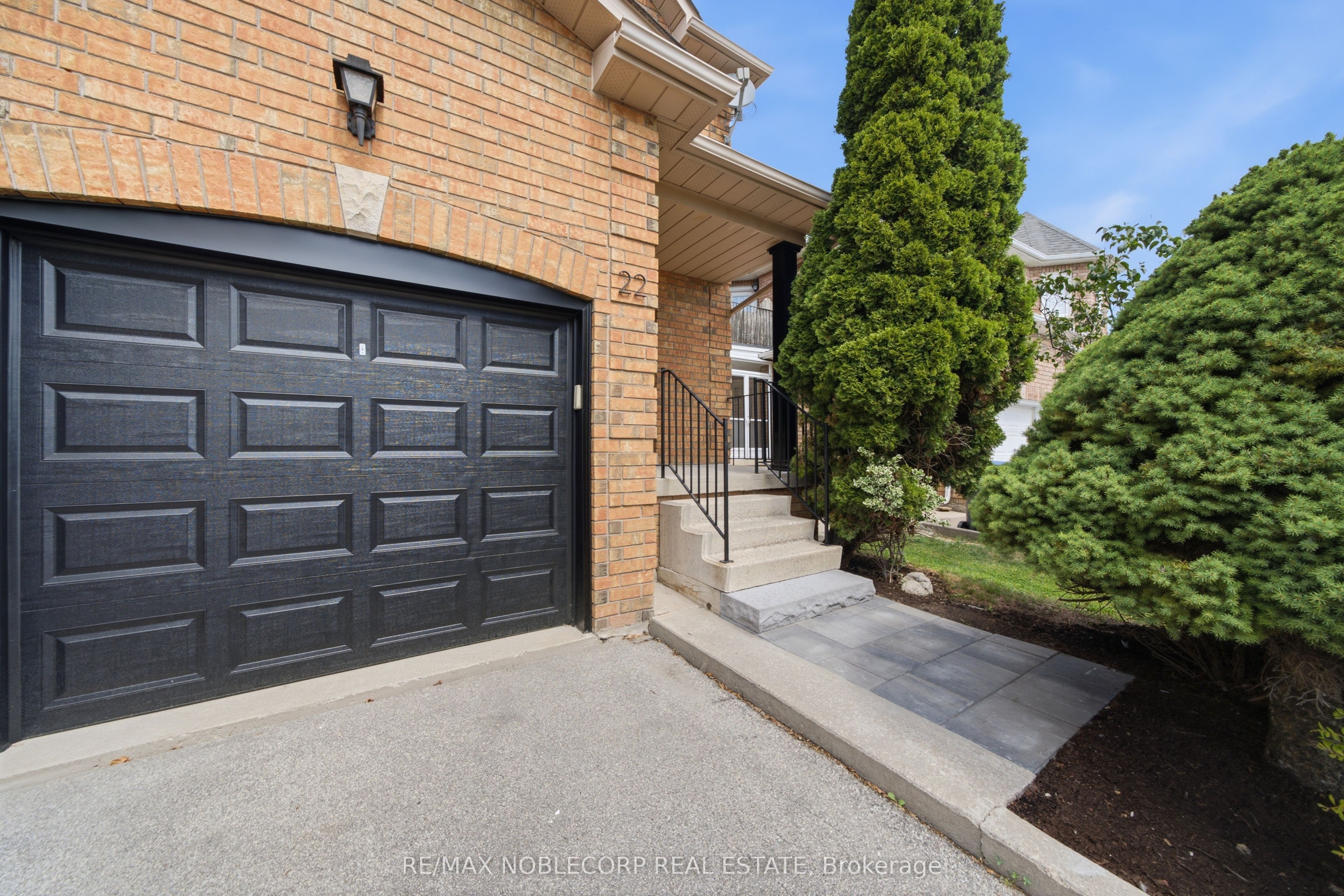 22 Carriage House Road, Caledon, ON L7E 2H6 photo 4