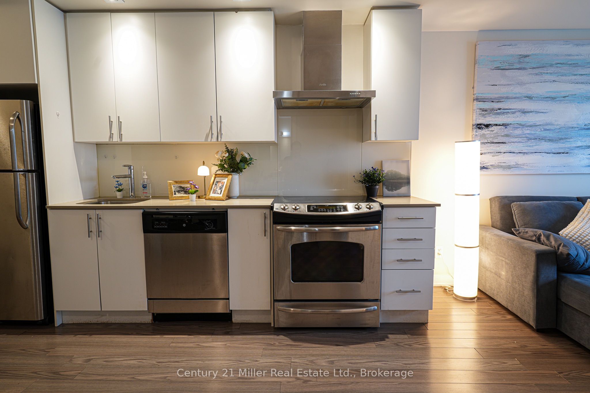 165 Legion Road N 1634, Toronto, ON M8Y 0B3 photo 4