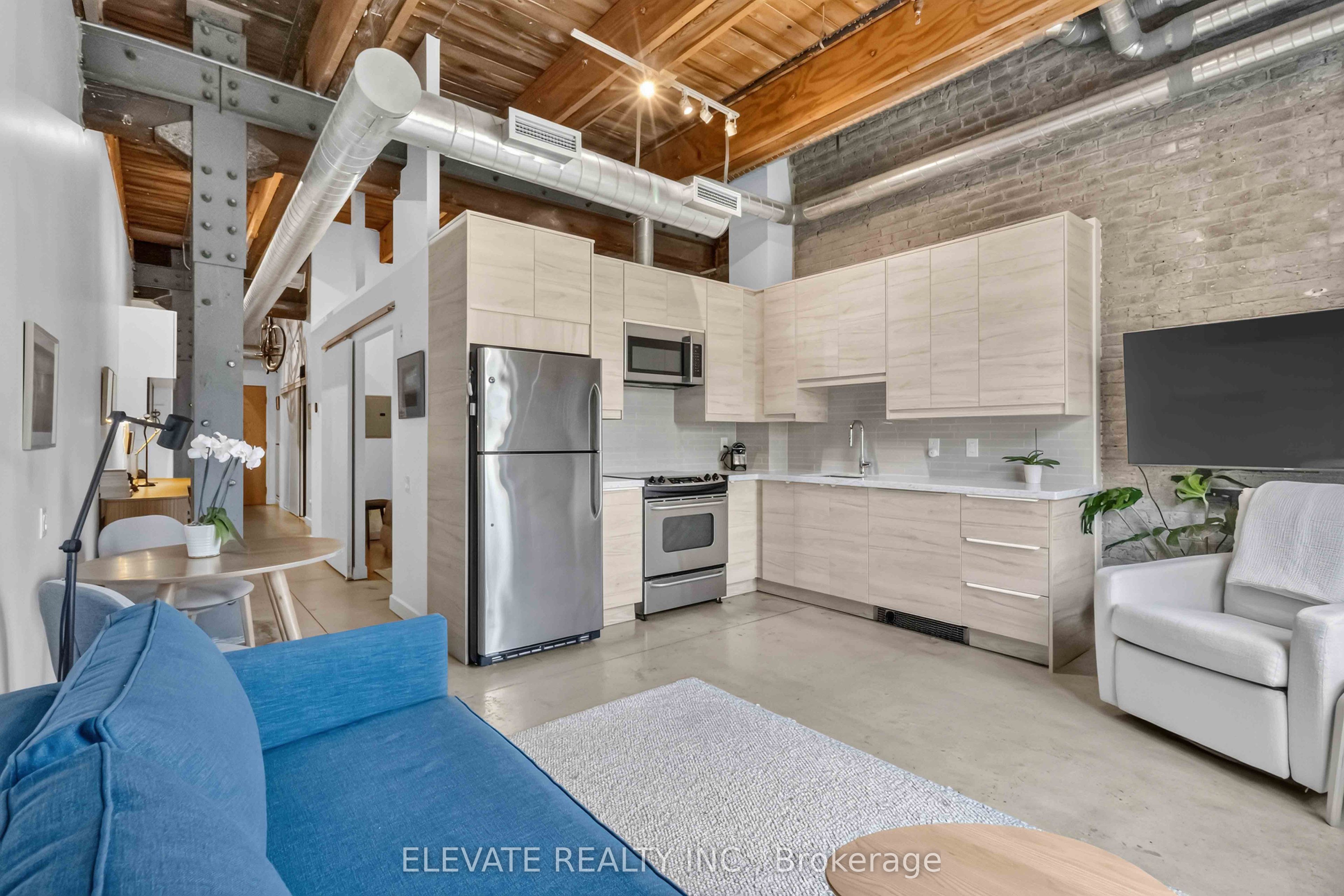 363 Sorauren Avenue 312, Toronto, ON M6R 3C1 photo 3