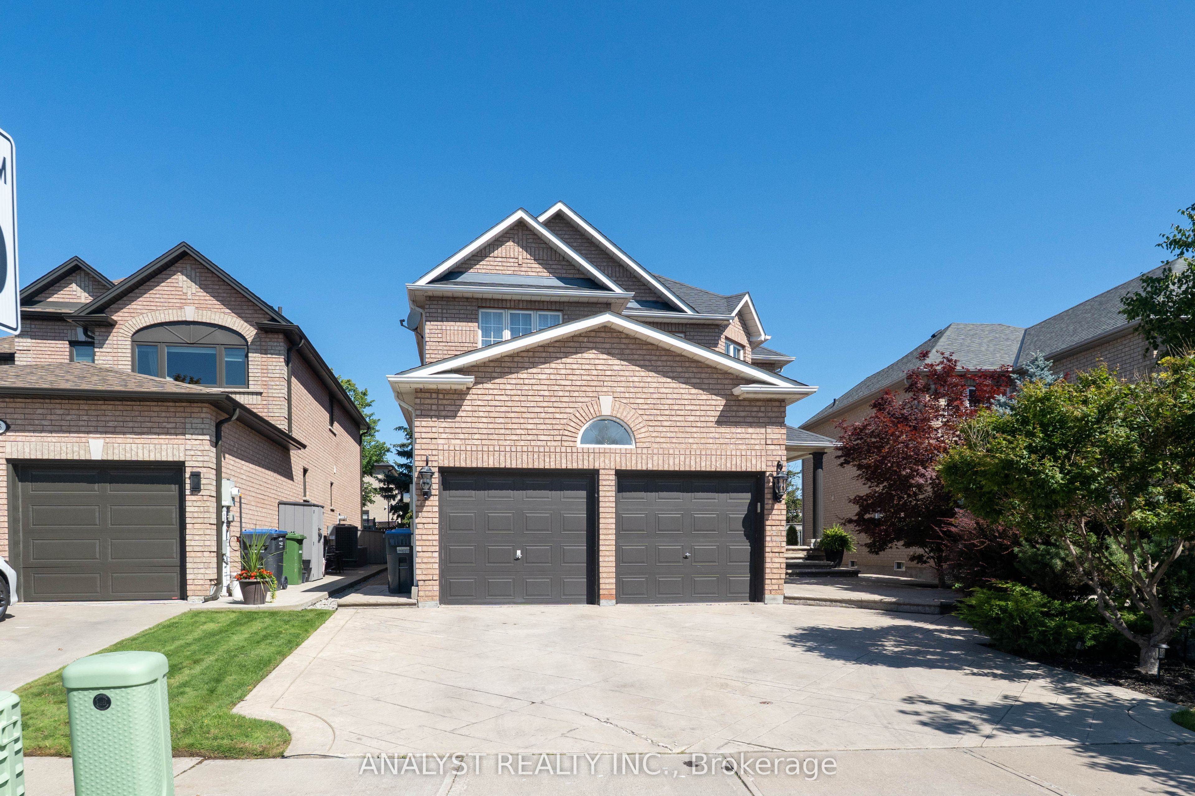 216 Waterbury Street, Caledon, ON L7E 2H9 photo 3
