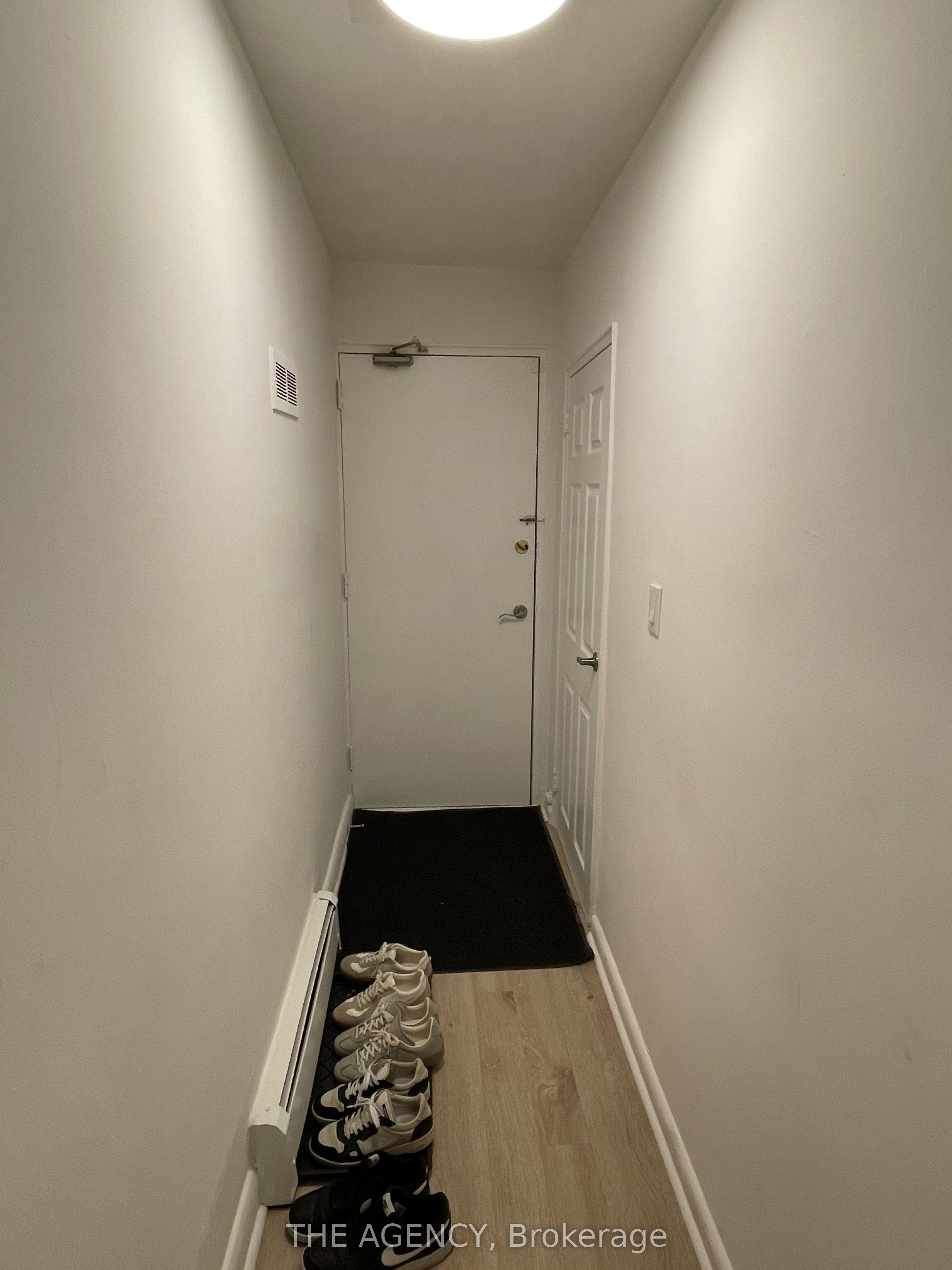 2940 Dundas Street W 4, Toronto, ON M6P 1Y8 photo 3