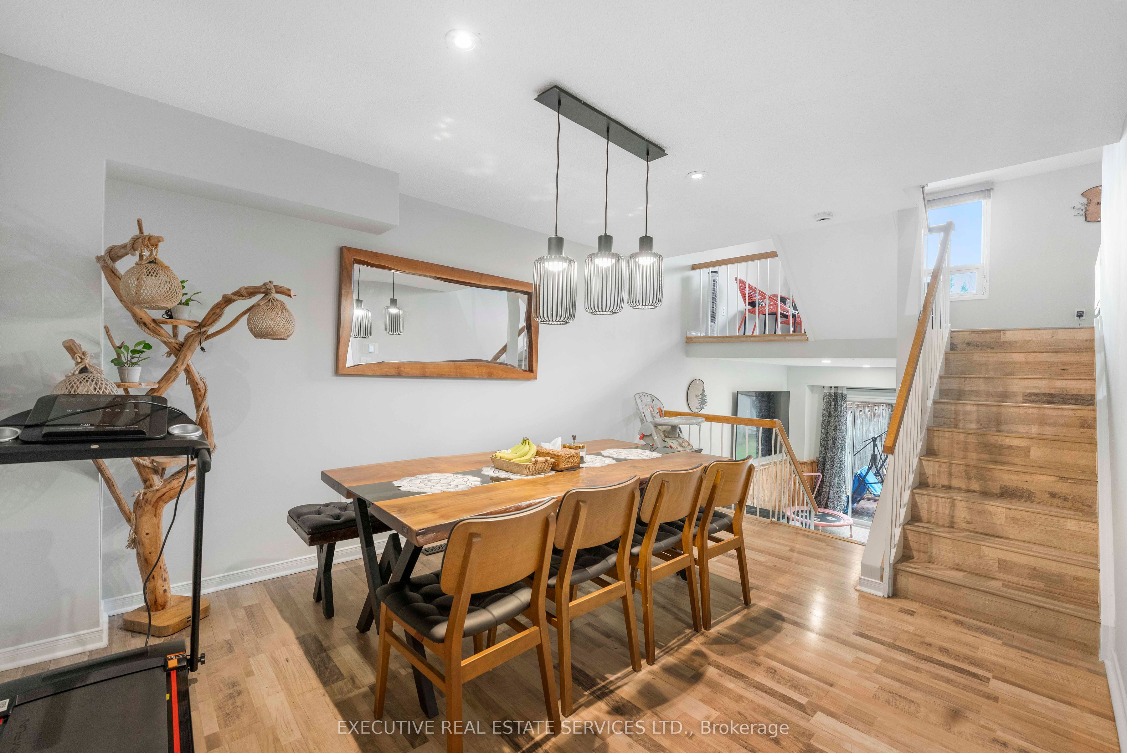 21 Garden Avenue, Brampton, ON L6X 1M4 photo 4