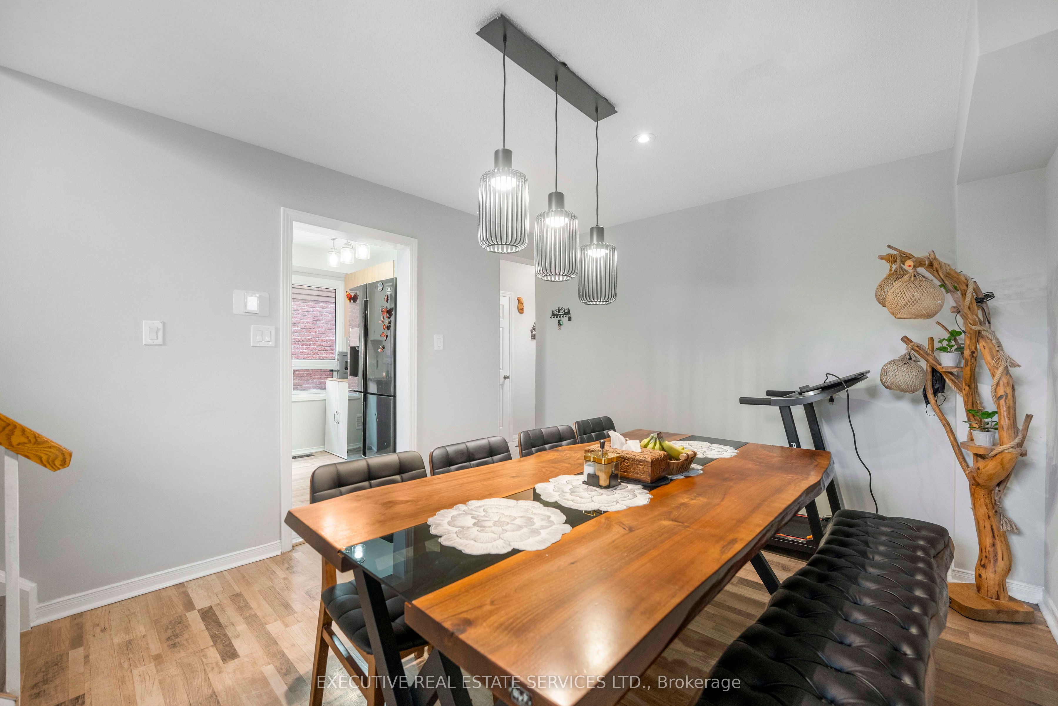21 Garden Avenue, Brampton, ON L6X 1M4 photo 5