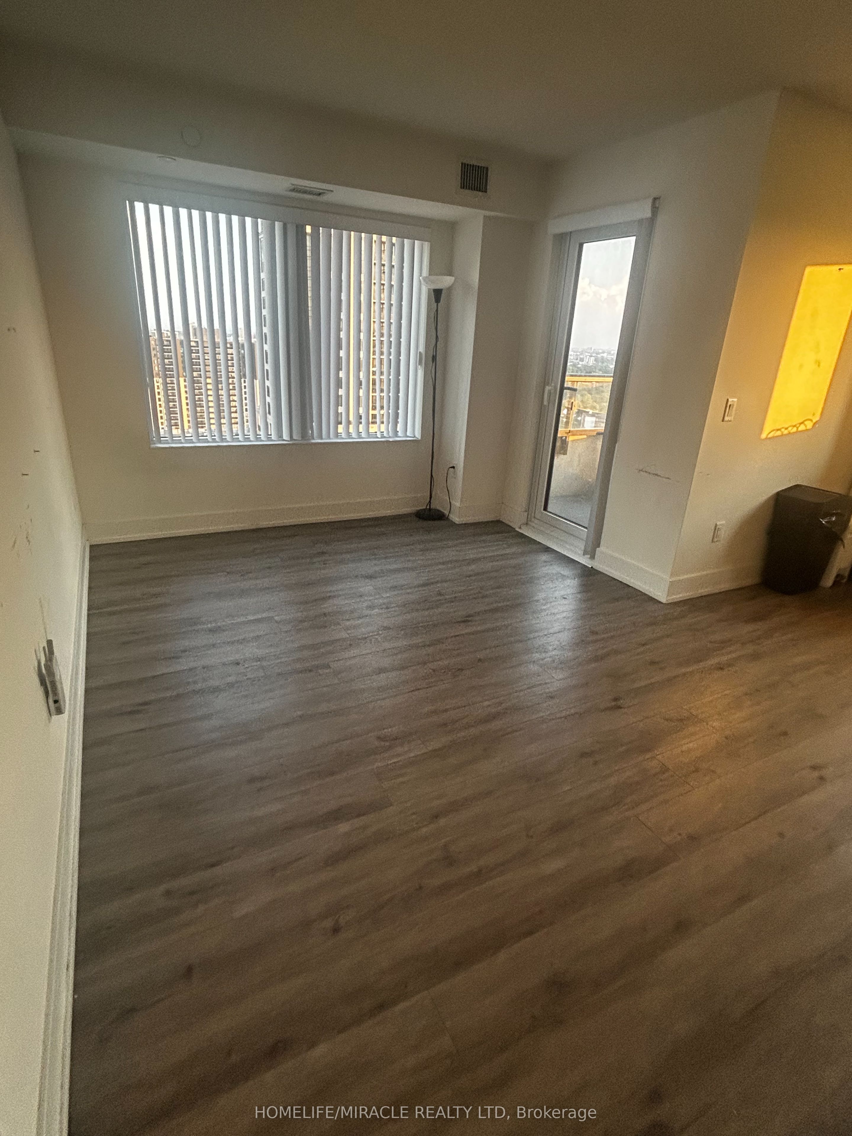 10 Eva Road 1802, Toronto, ON M9C 0B3 photo 3