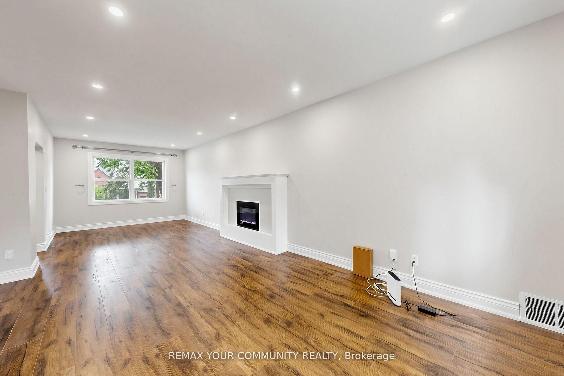 22 Havenridge Drive, Toronto, ON M9P 3M4 photo 4