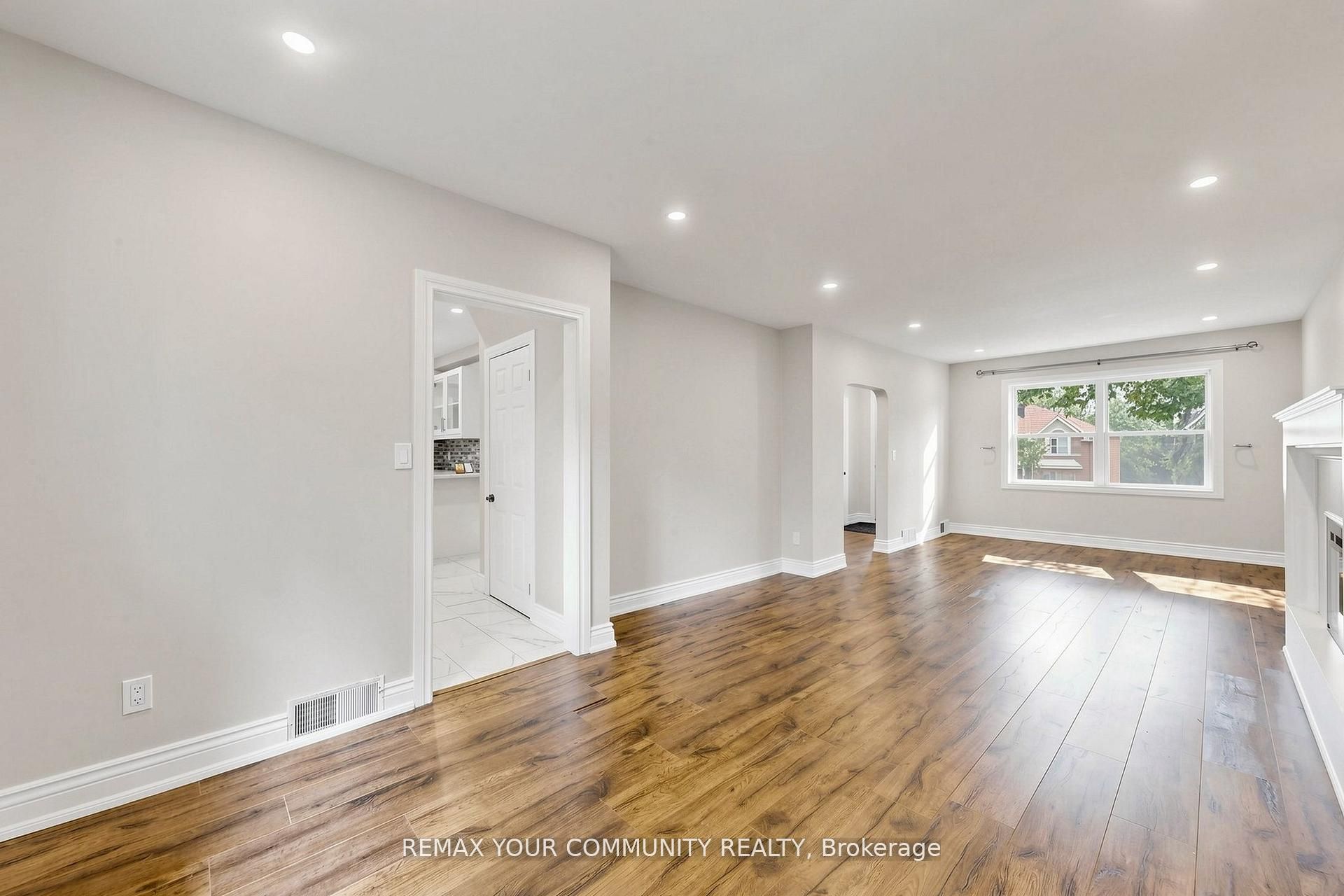 22 Havenridge Drive, Toronto, ON M9P 3M4 photo 5