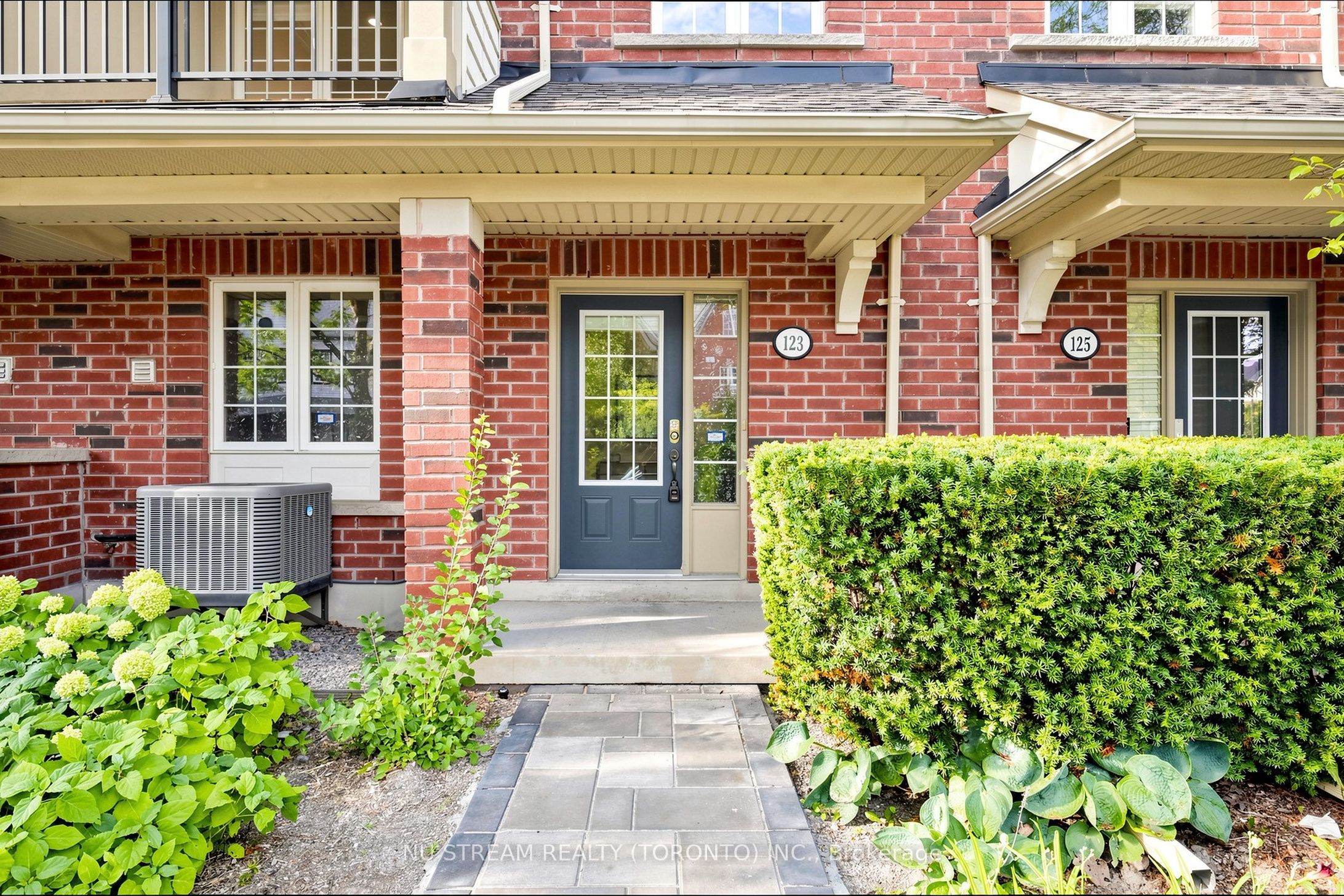 123 Georgian Drive 15, Oakville, ON L6H 0E7 photo 3