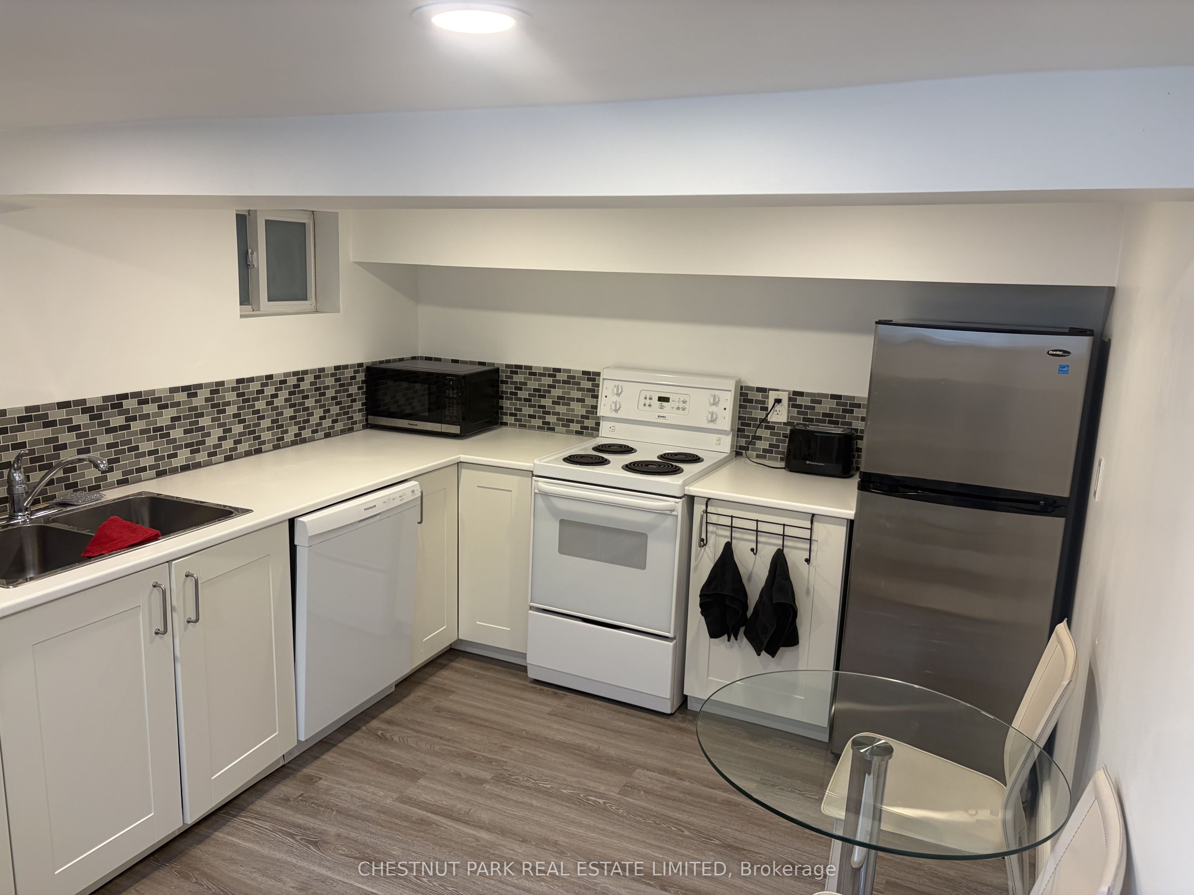 15 Denison Road E, Toronto, ON M9N 1B6 photo 4