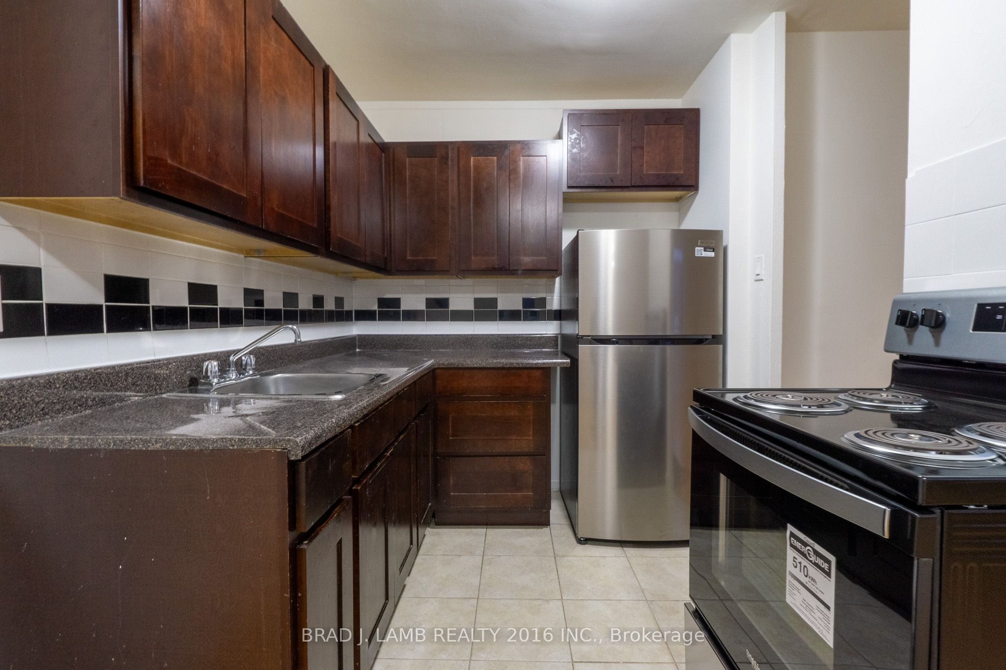 4 Hill Heights Road 406, Toronto, ON M8Y 1Z1 photo 2