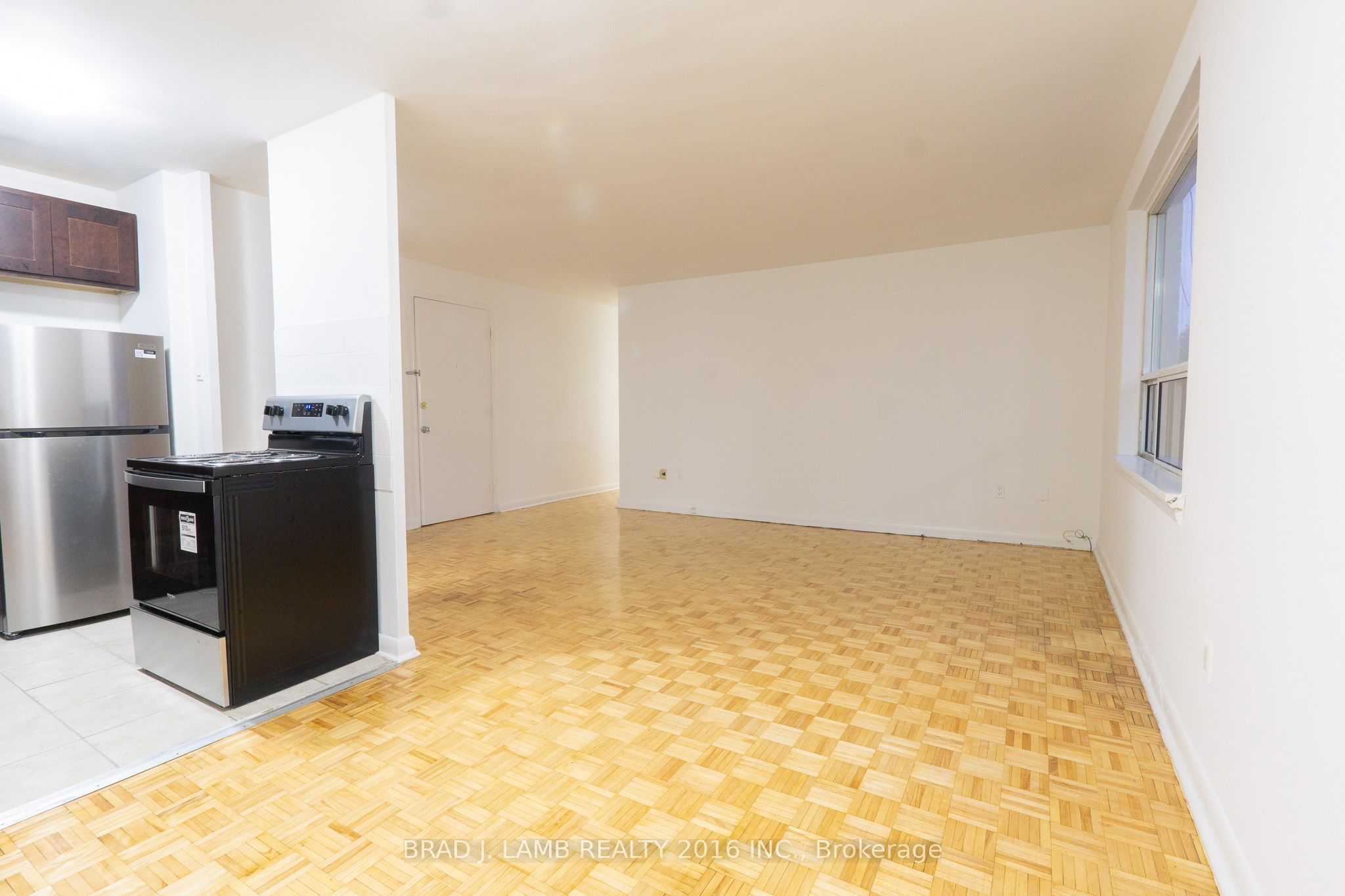 4 Hill Heights Road 406, Toronto, ON M8Y 1Z1 photo 4