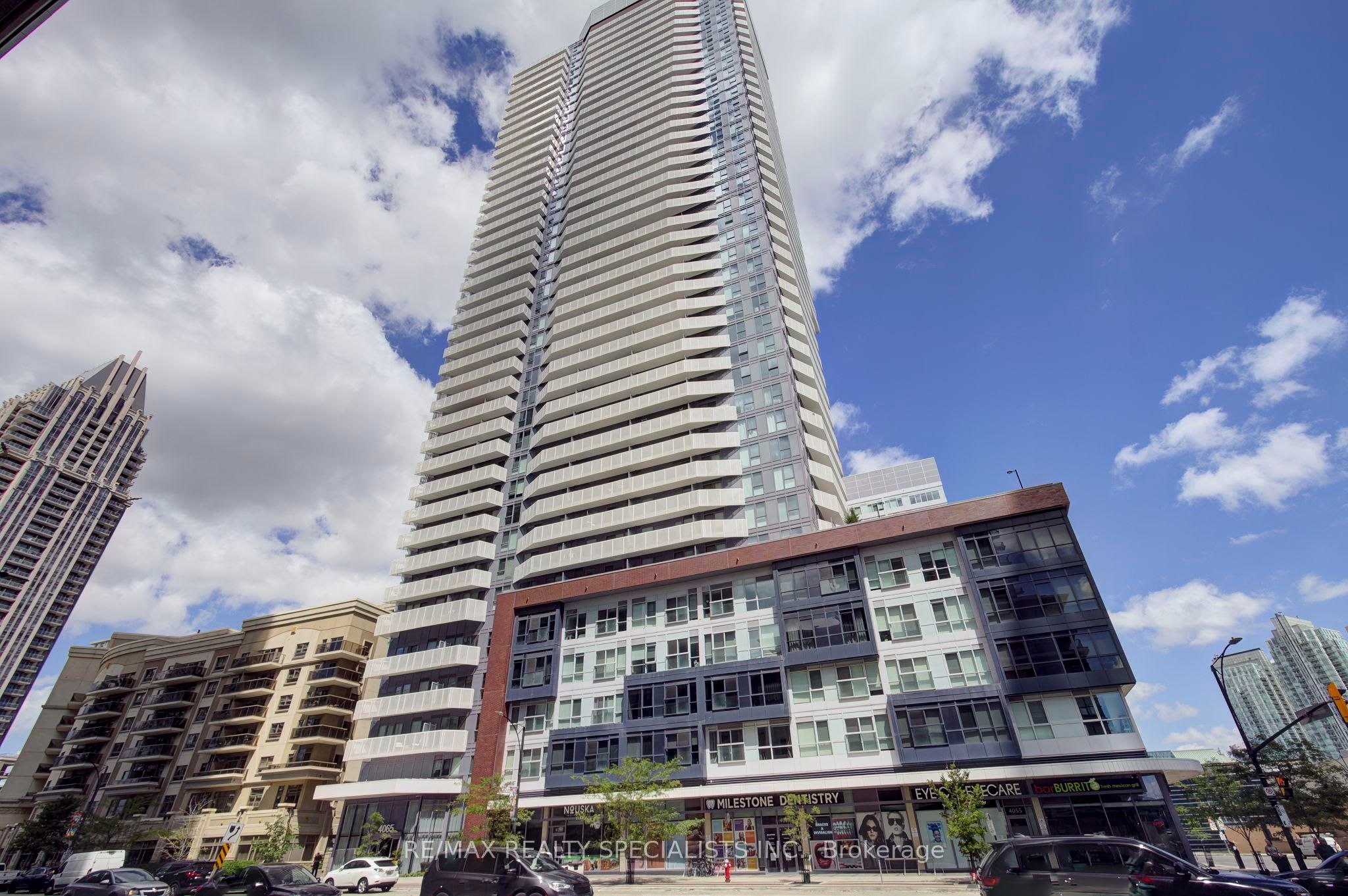 4065 Confederation Parkway 1611, Mississauga, ON L5B 0L4
