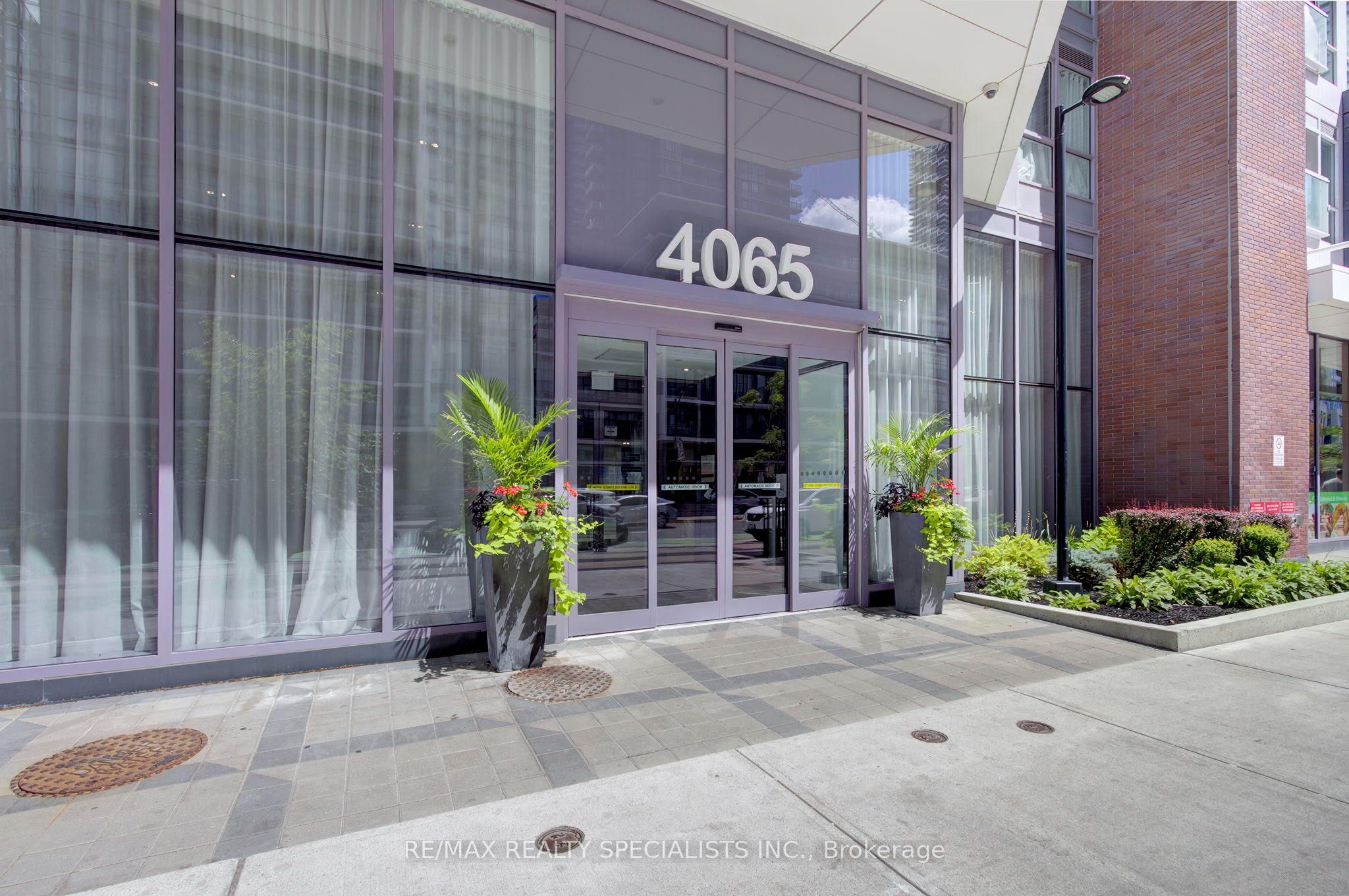 4065 Confederation Parkway 1611, Mississauga, ON L5B 0L4 photo 2