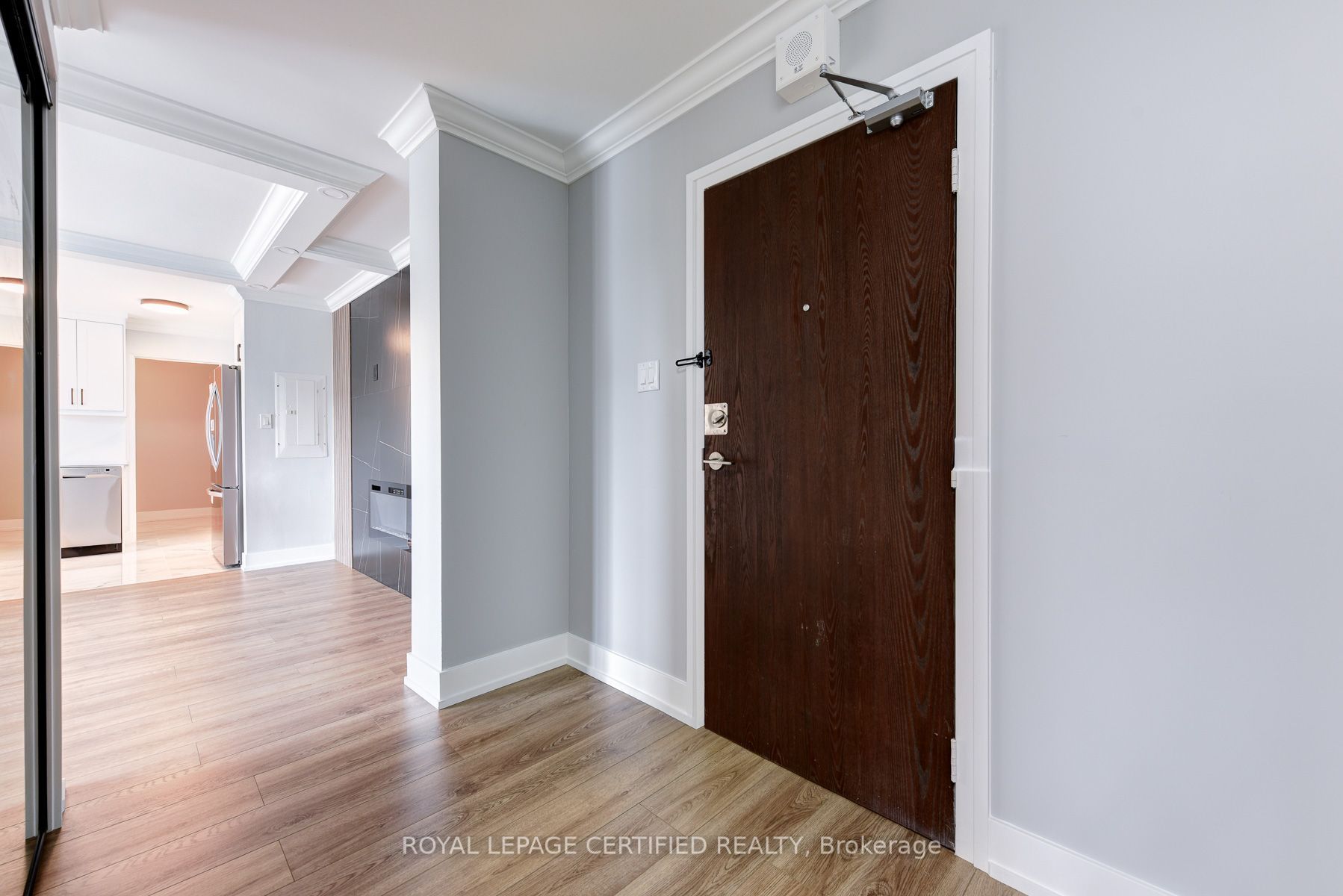 3170 Kirwin Avenue 301, Mississauga, ON L5A 3R1 photo 2