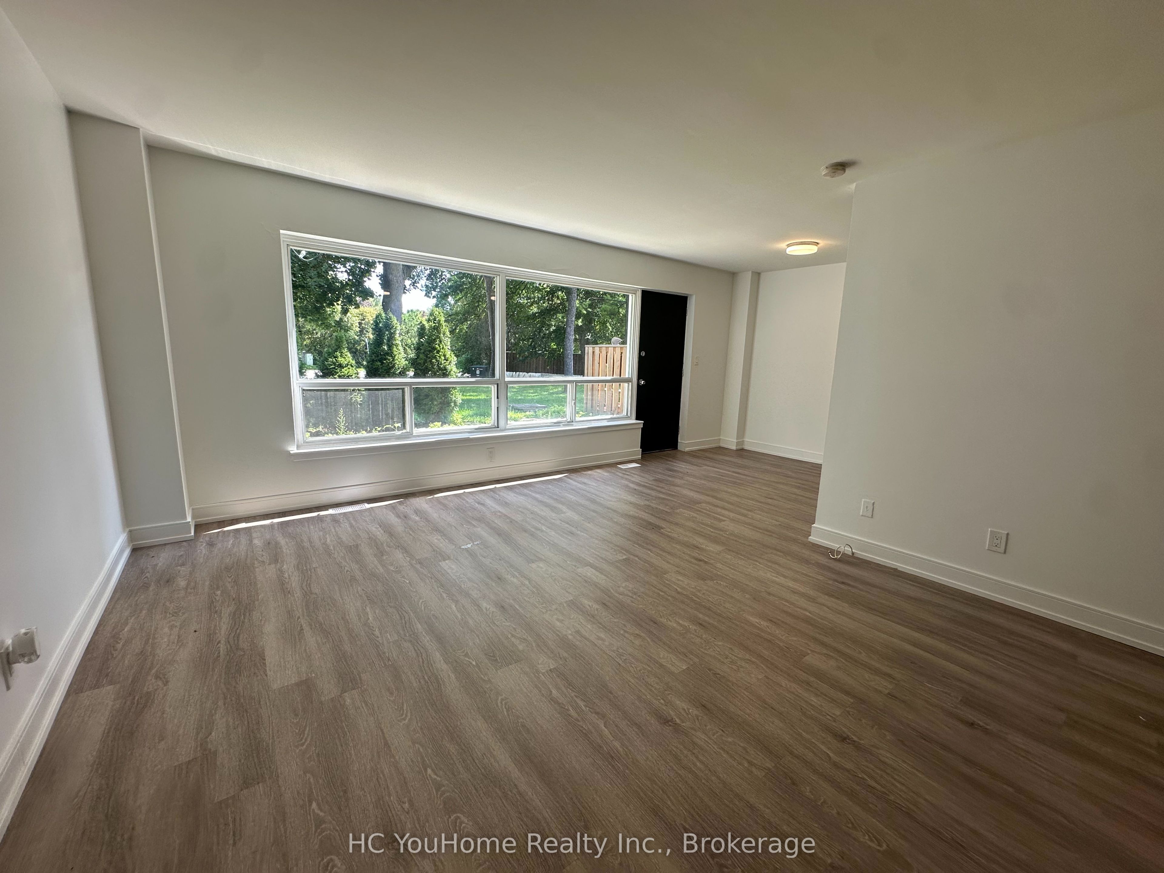 5 Cheviot Place 11, Toronto, ON M9A 2E3 photo 2