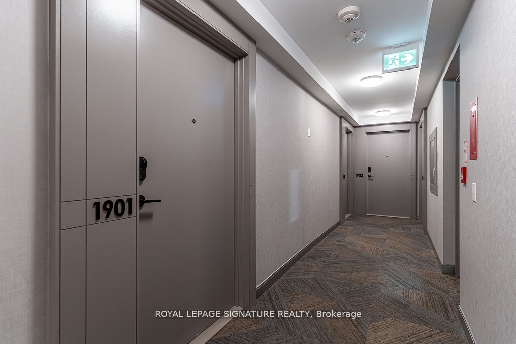 4655 Metcalfe Avenue 1901B, Mississauga, ON L5M 0Z7 photo 5