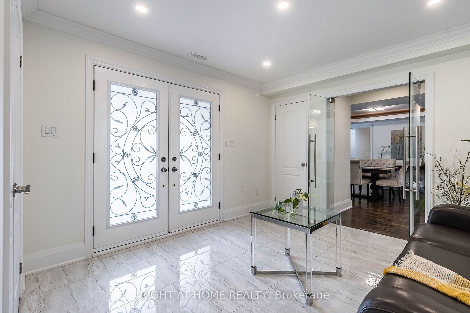 2463 Rebecca Street, Oakville, ON L6L 2B1 photo 4