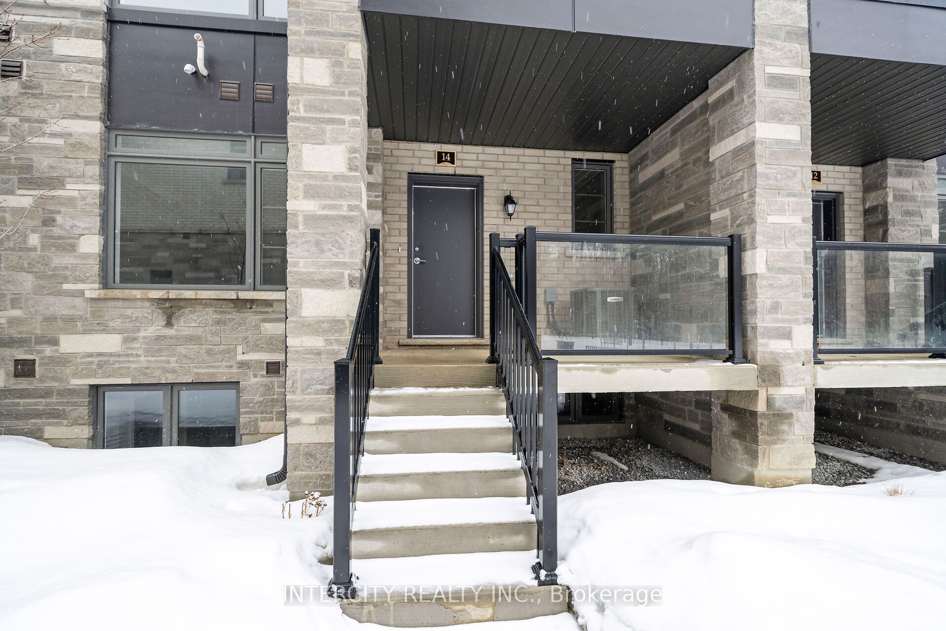 14 Savvy Lane, Caledon, ON L7C 1Z9 photo 2