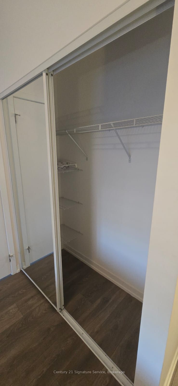 2520 Eglinton Avenue W 307, Mississauga, ON L5M 0Y2 photo 3