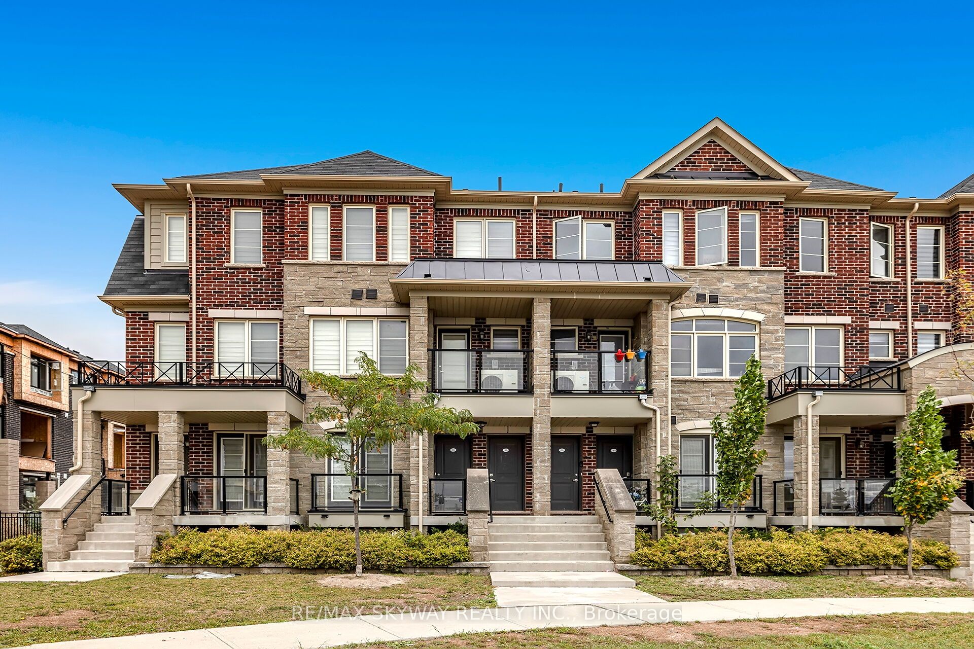 200 Veterans Drive 10, Brampton, ON L7A 4S6 photo 2
