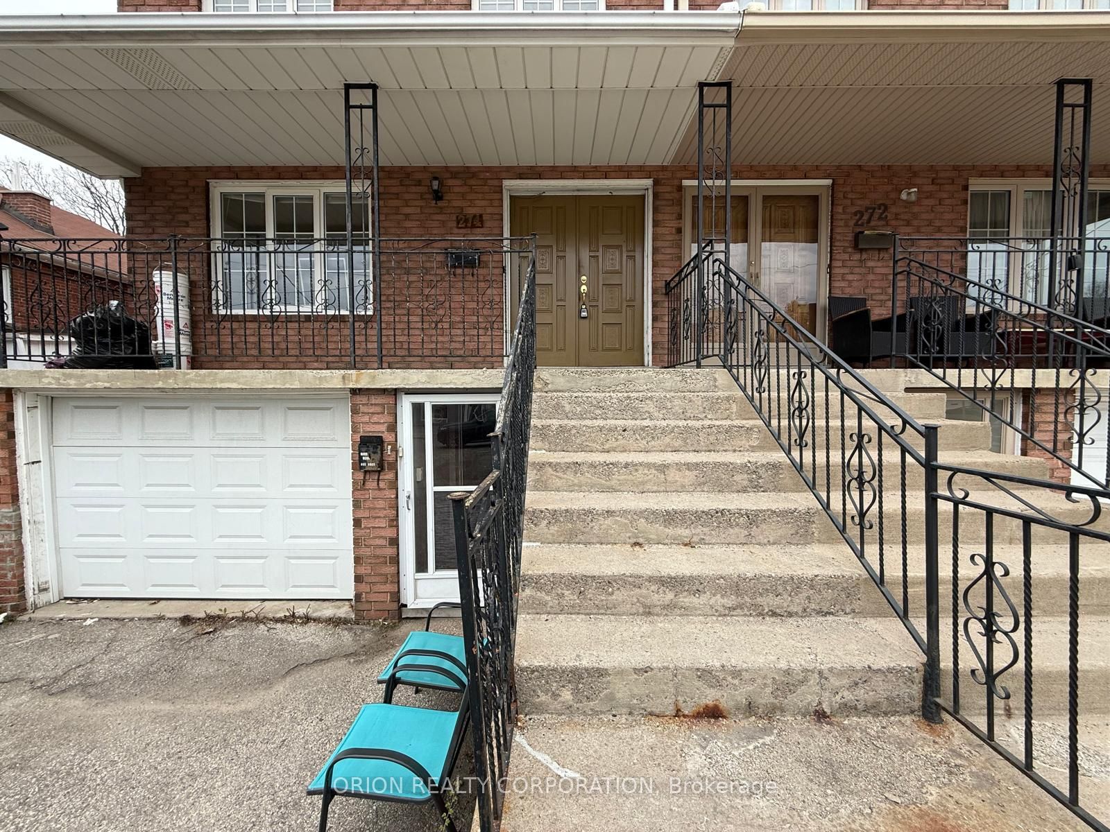 274 Viewmount Avenue Upper, Toronto, ON M6B 1V2