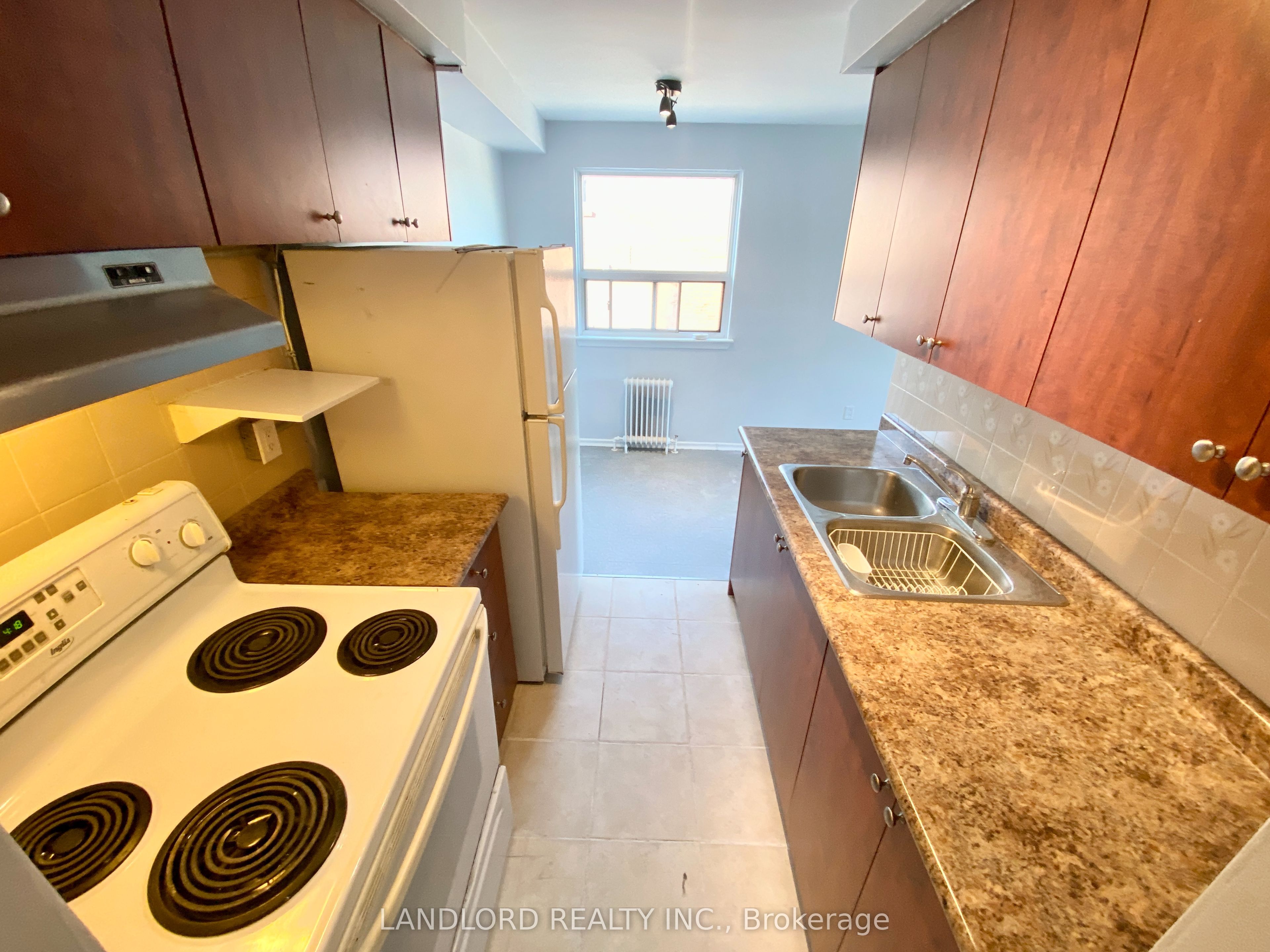 127 Scarlett Road 4, Toronto, ON M6N 4K6 photo 4
