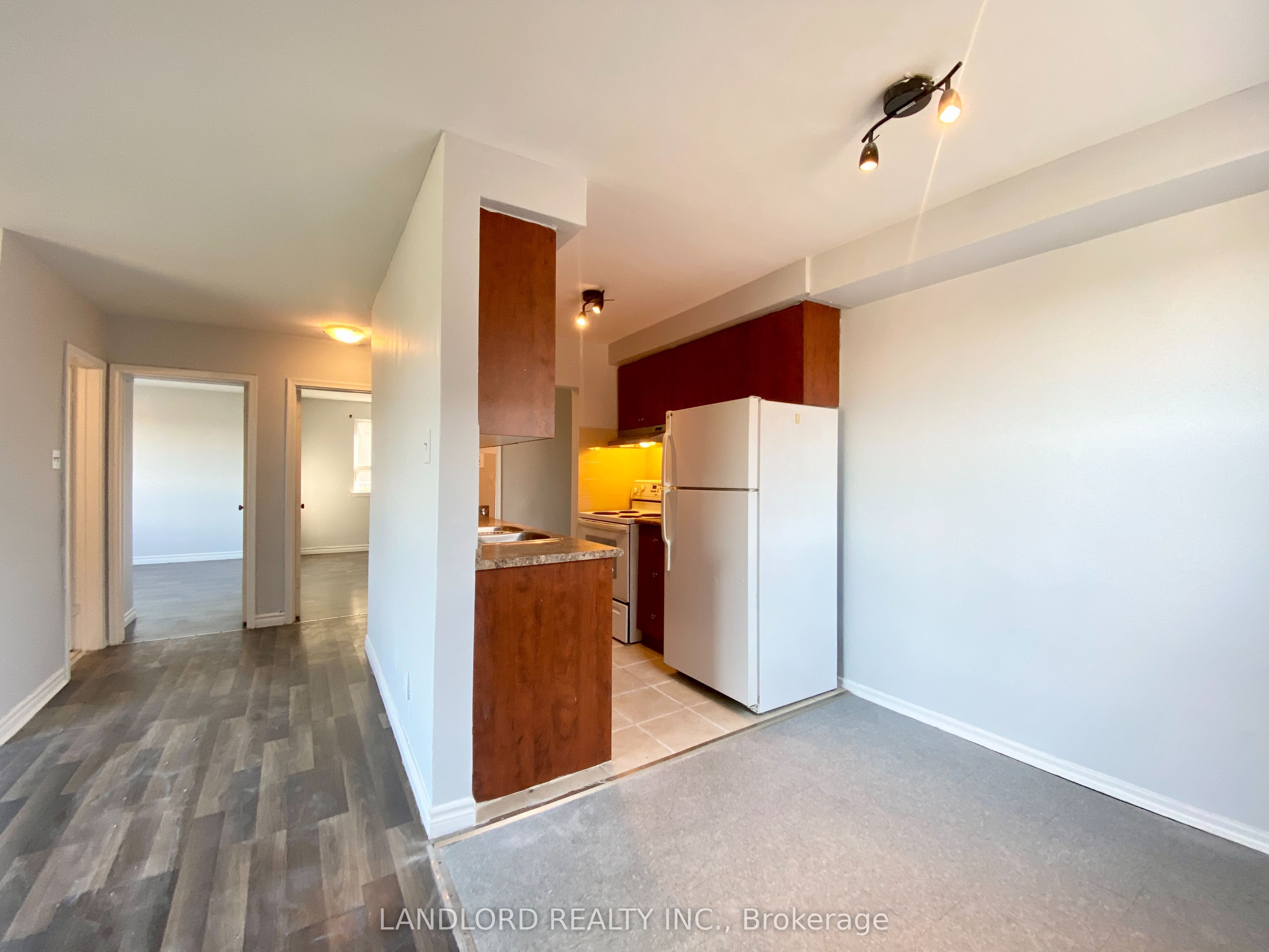 127 Scarlett Road 4, Toronto, ON M6N 4K6 photo 5