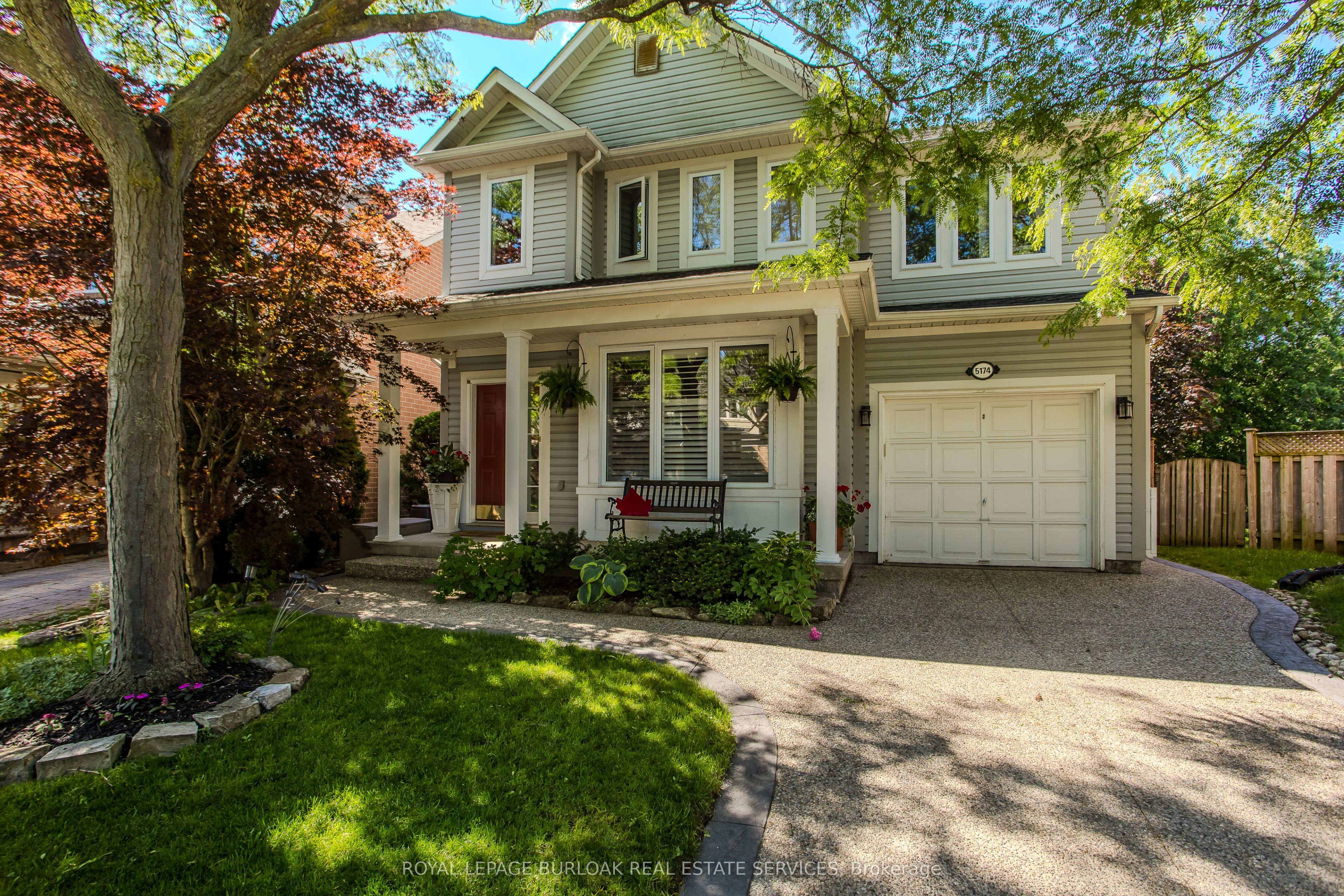 5174 Ravine Crescent, Burlington, ON L7L 6N2