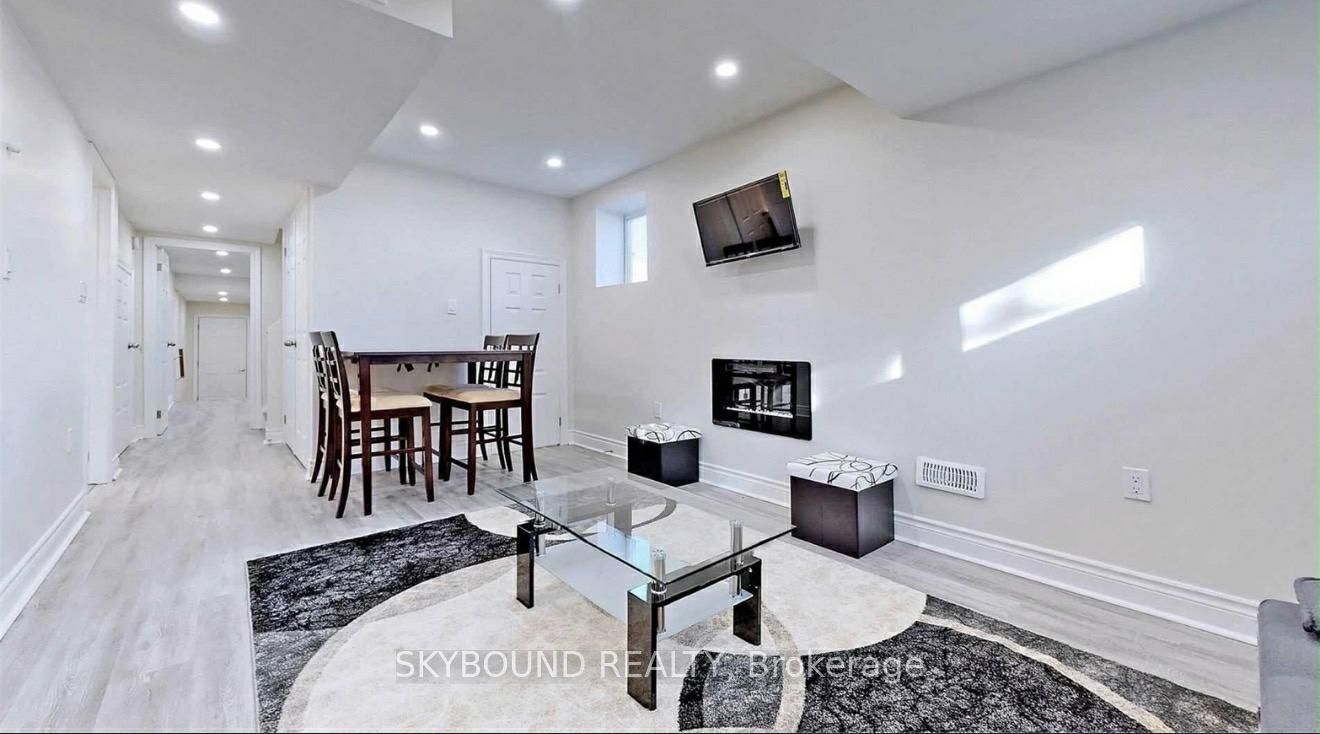 3461 Park Heights Way BSMT, Mississauga, ON L5M 0V5 photo 2