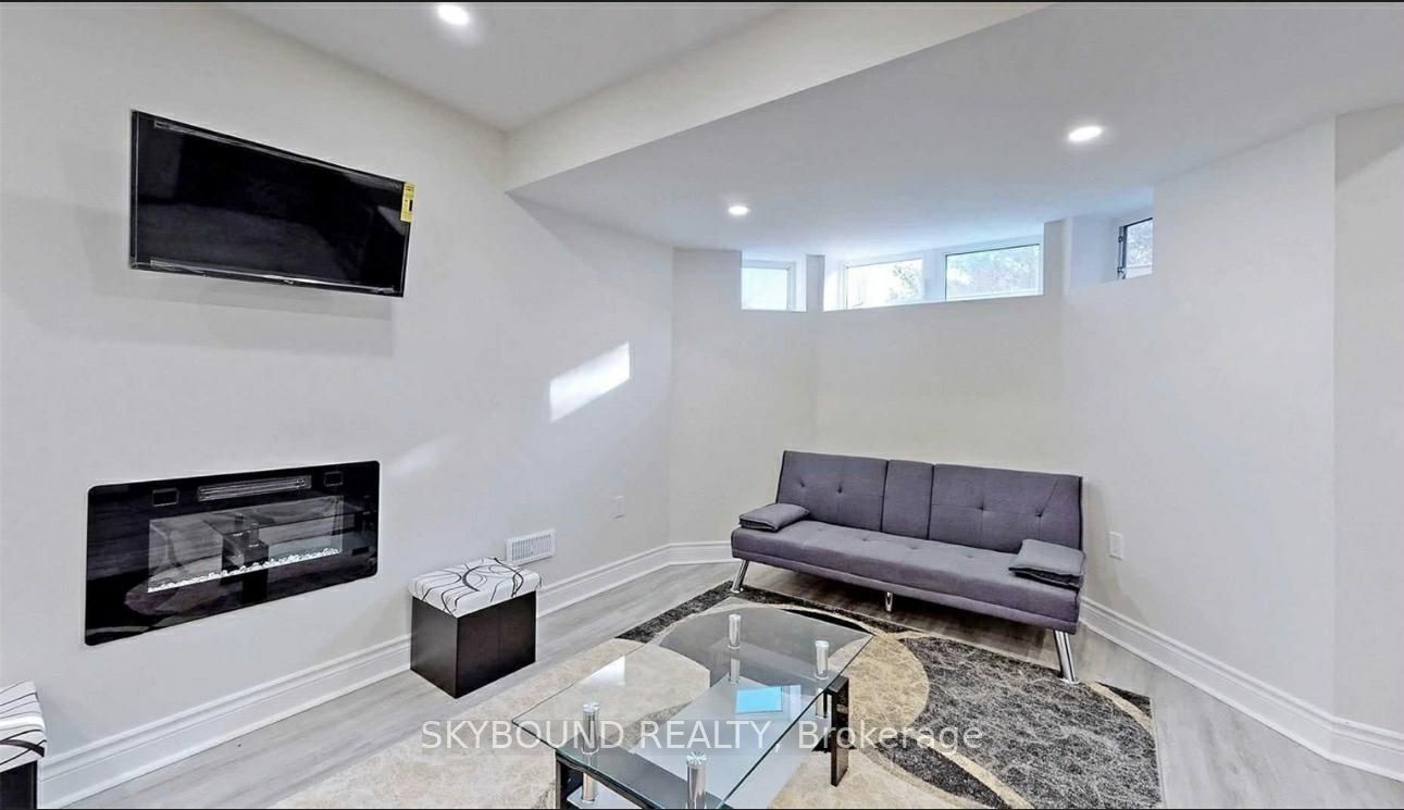 3461 Park Heights Way BSMT, Mississauga, ON L5M 0V5 photo 3