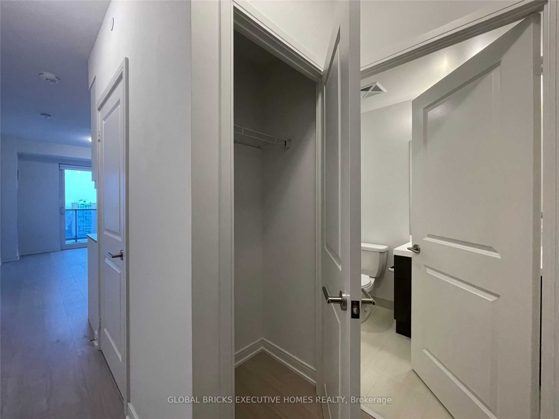 8 Nahani Way 3405, Mississauga, ON L4Z 0C6 photo 5