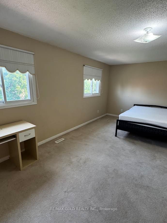 198 Harrowsmith Drive, Mississauga, ON L5R 1R9 photo 5