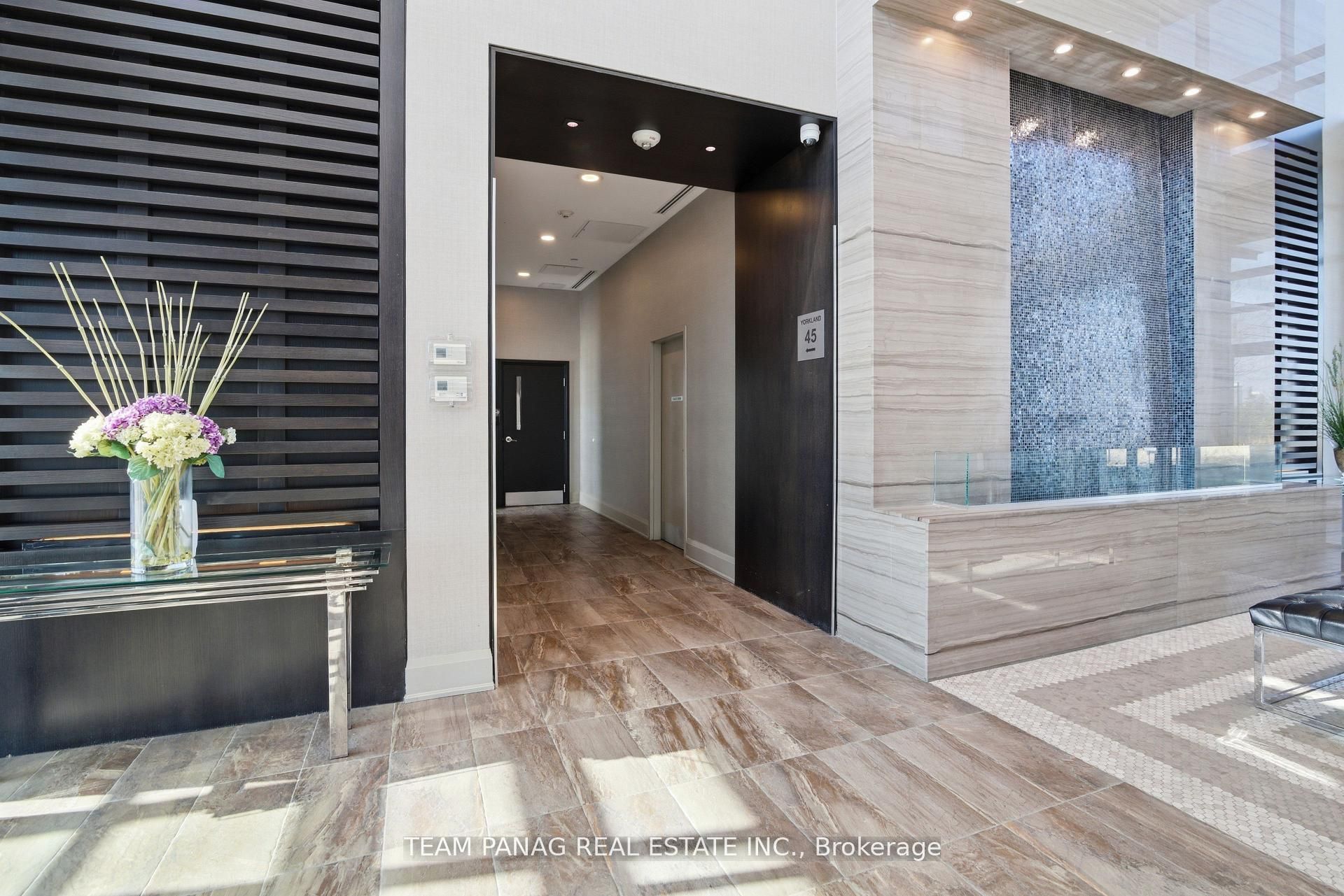 45 Yorkland Boulevard 209, Brampton, ON L6P 4B4 photo 5