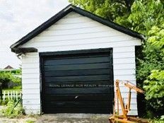 18 Young Street, Halton Hills, ON L7J 2G6 photo 2