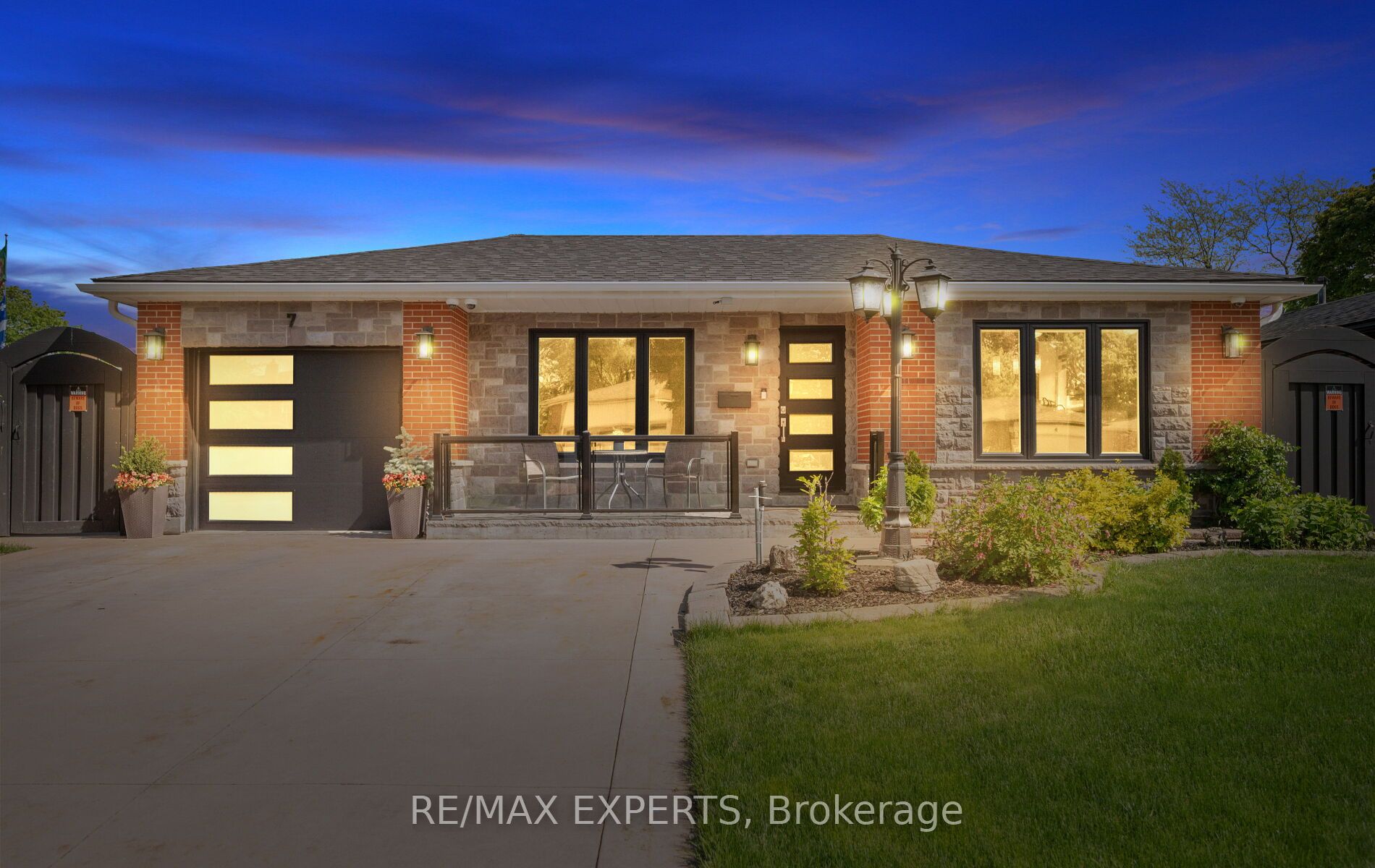 7 Goodwood Road, Brampton, ON L6S 1C4