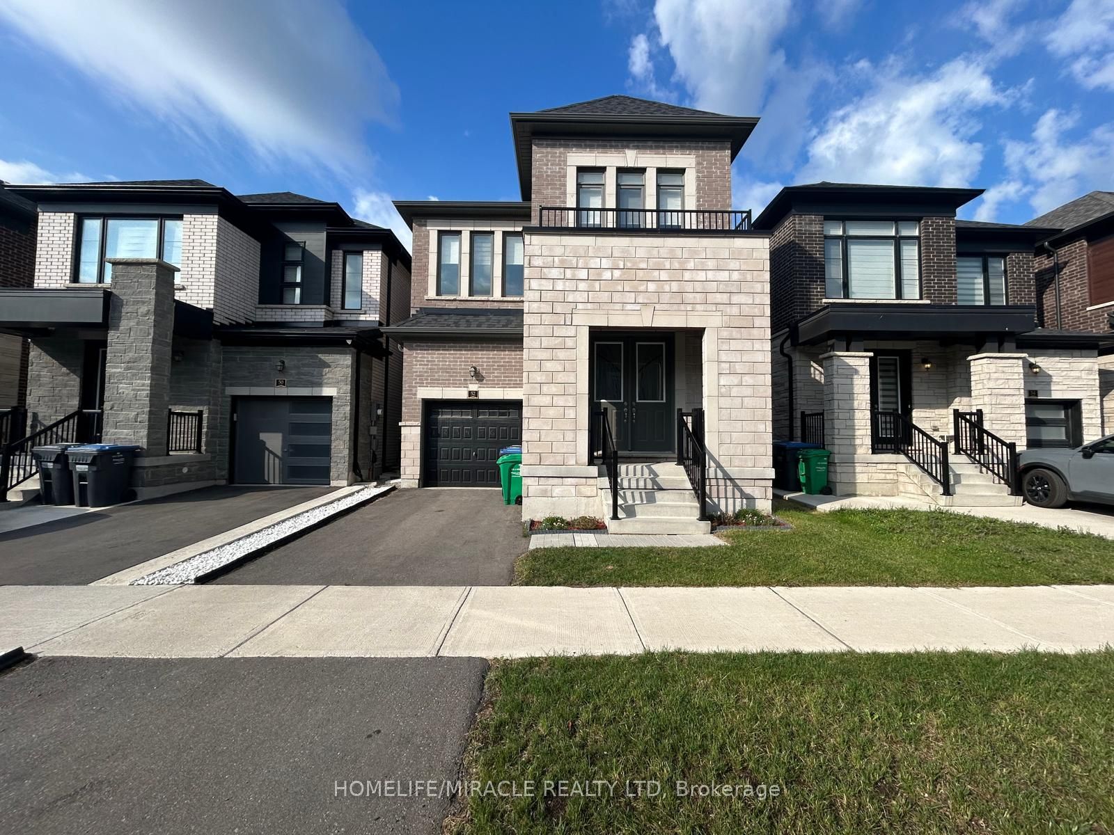 52 Minnock Street, Caledon, ON L7C 4K9